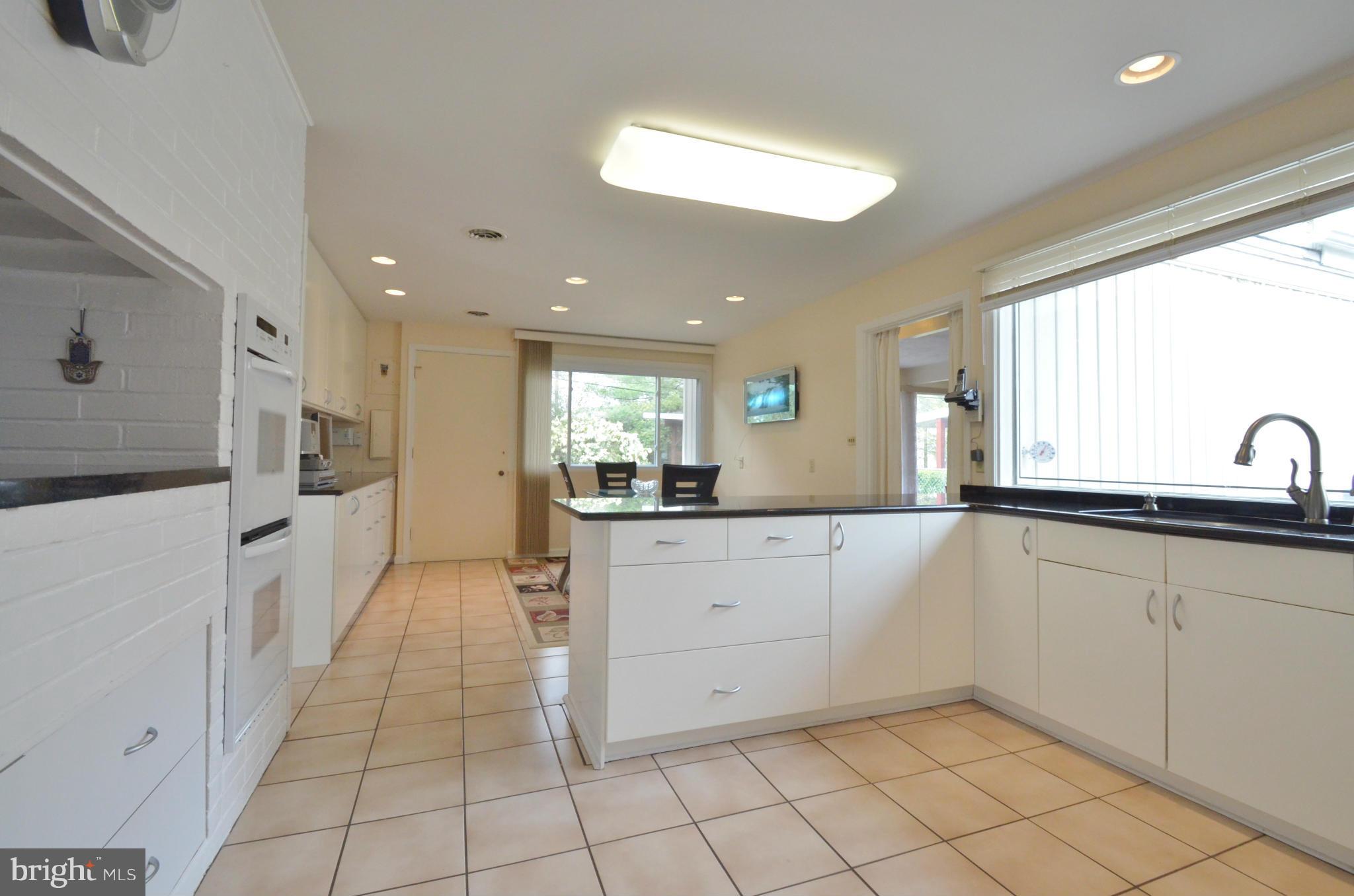 LONGMEADOW WEST - Residential