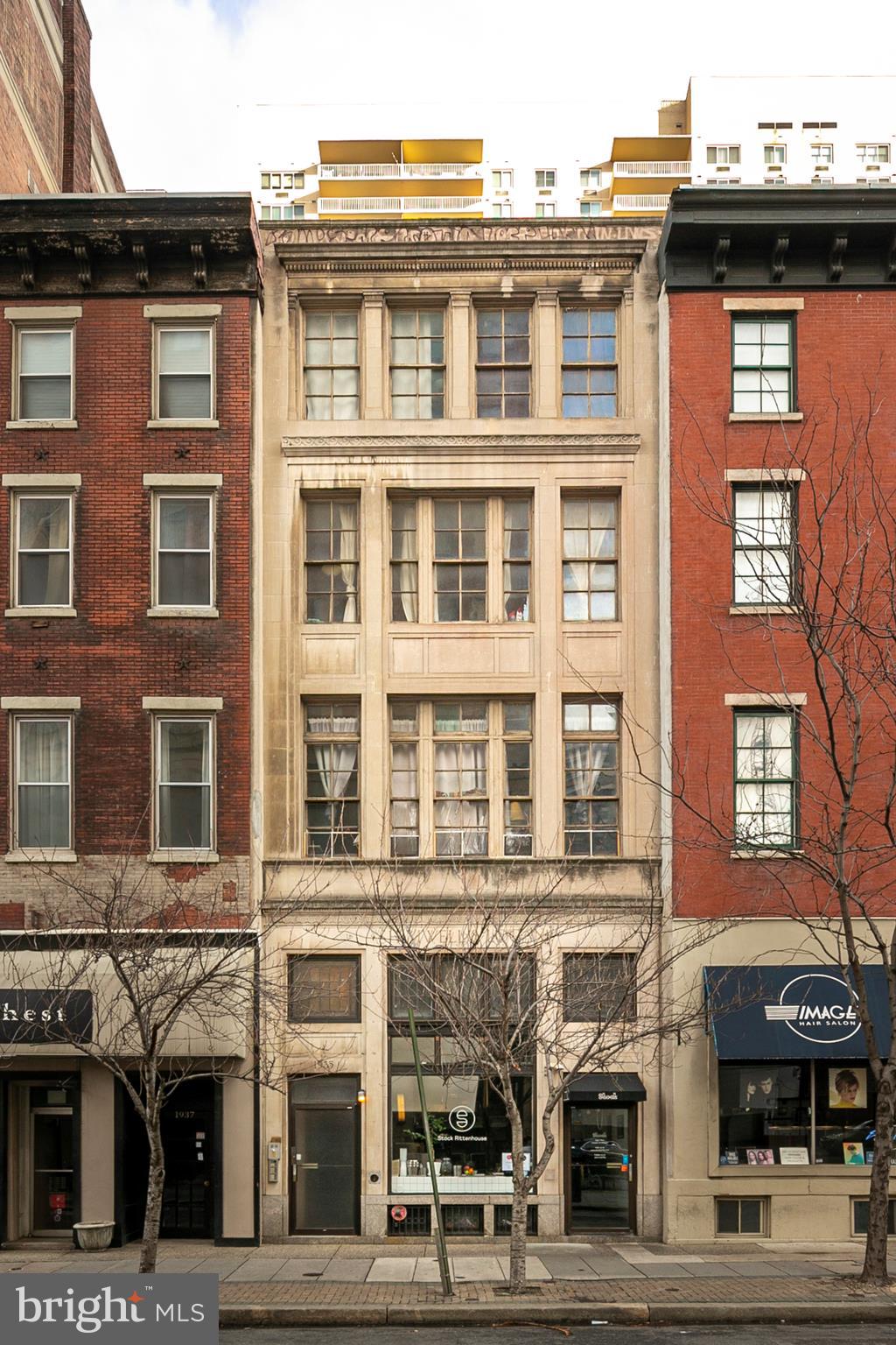 RITTENHOUSE SQUARE - Commercial Sale