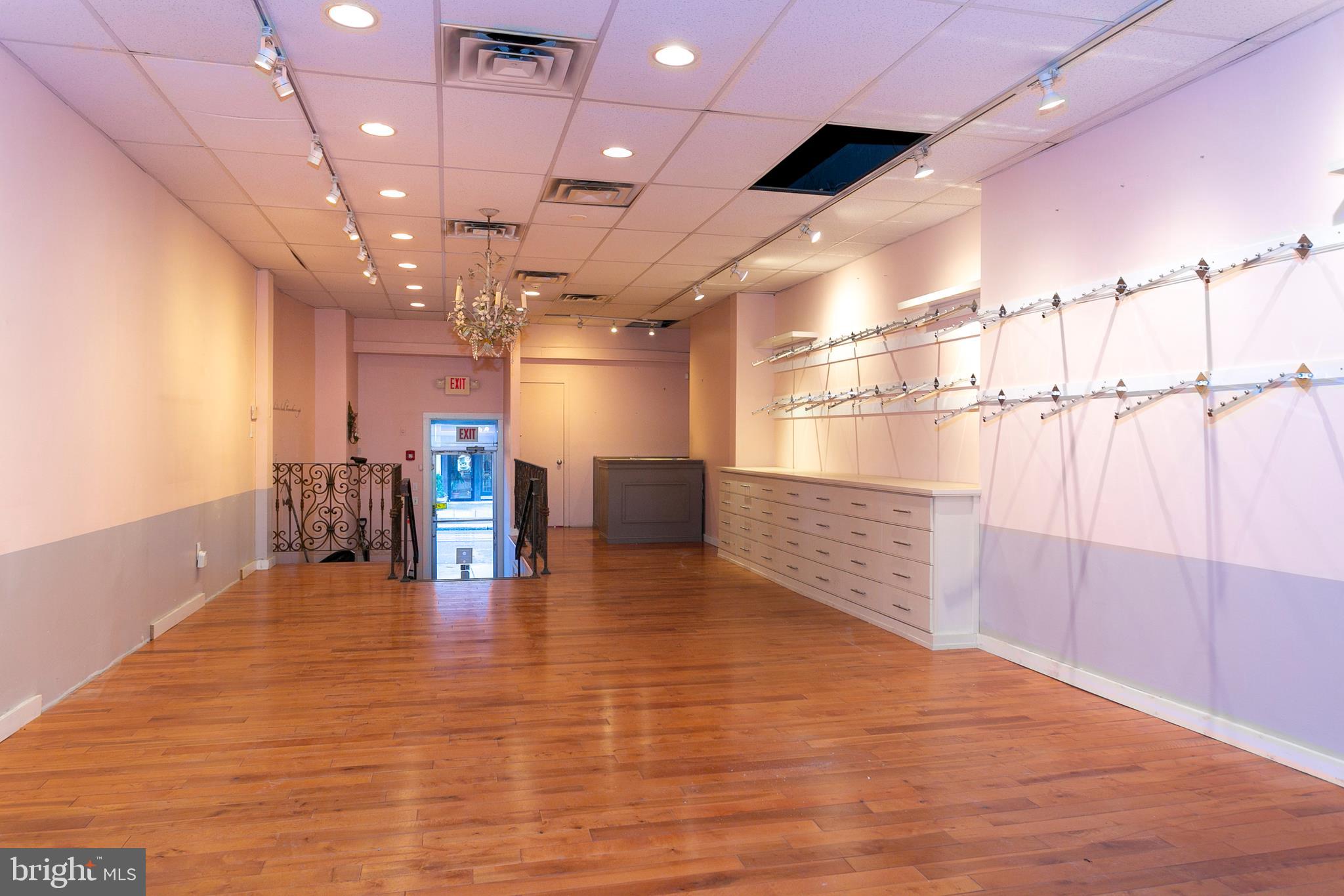 RITTENHOUSE SQUARE - Commercial Sale
