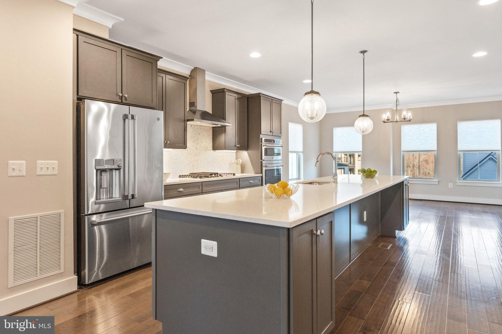 CREST OF ALEXANDRIA - Residential