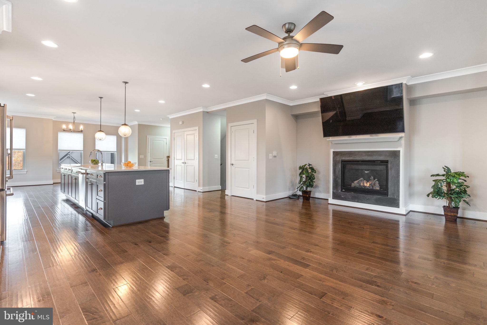 CREST OF ALEXANDRIA - Residential