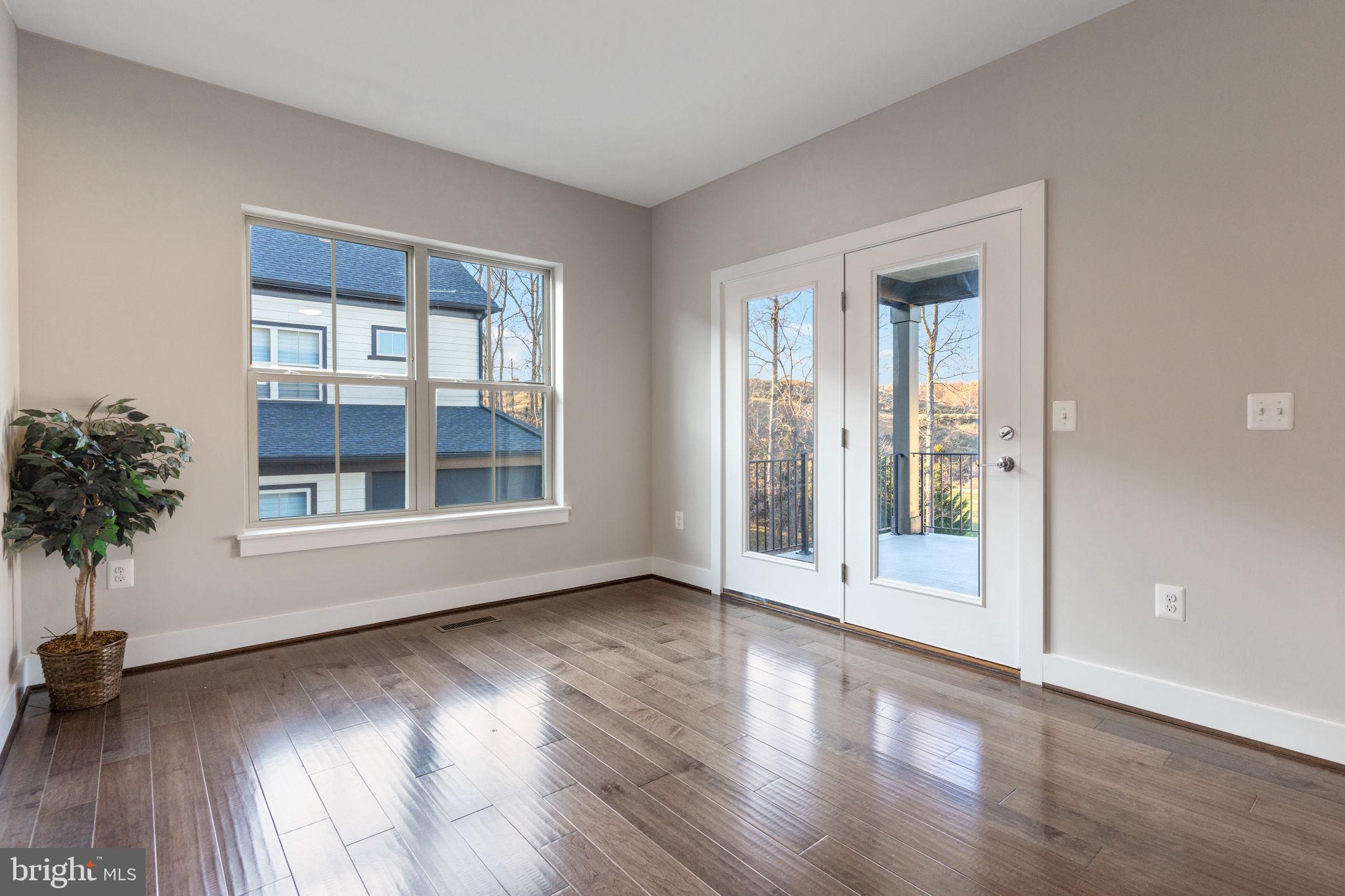 CREST OF ALEXANDRIA - Residential