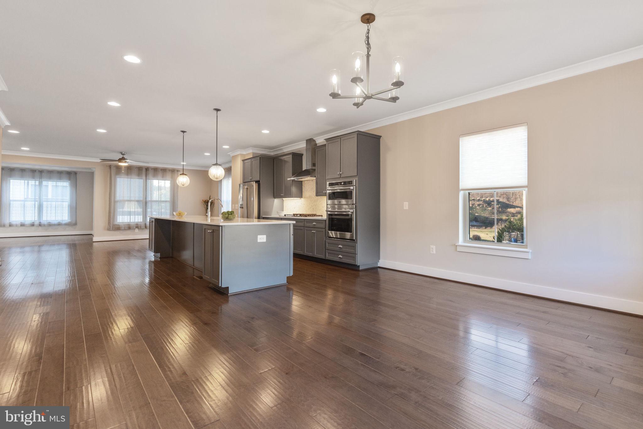 CREST OF ALEXANDRIA - Residential