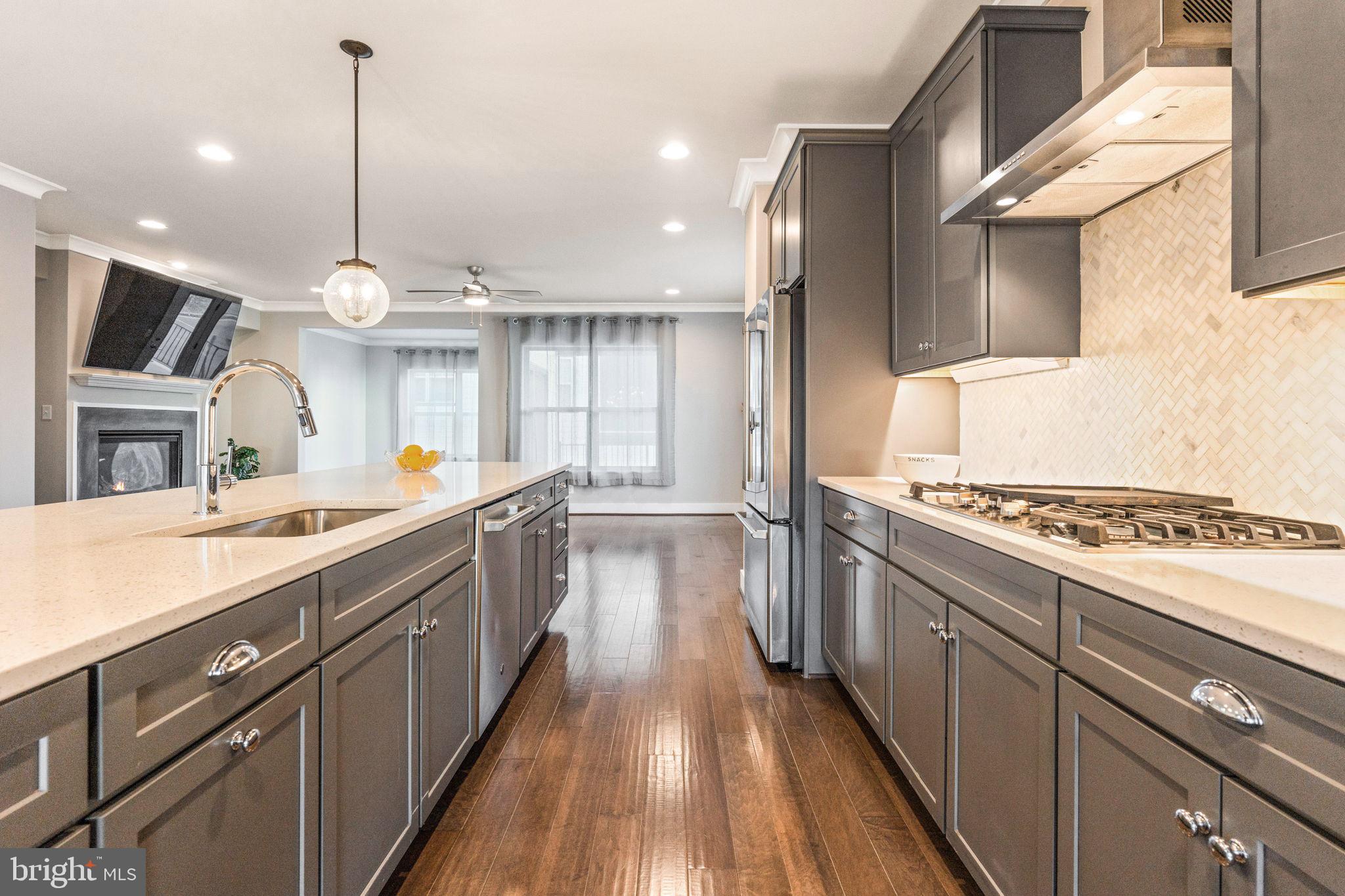 CREST OF ALEXANDRIA - Residential