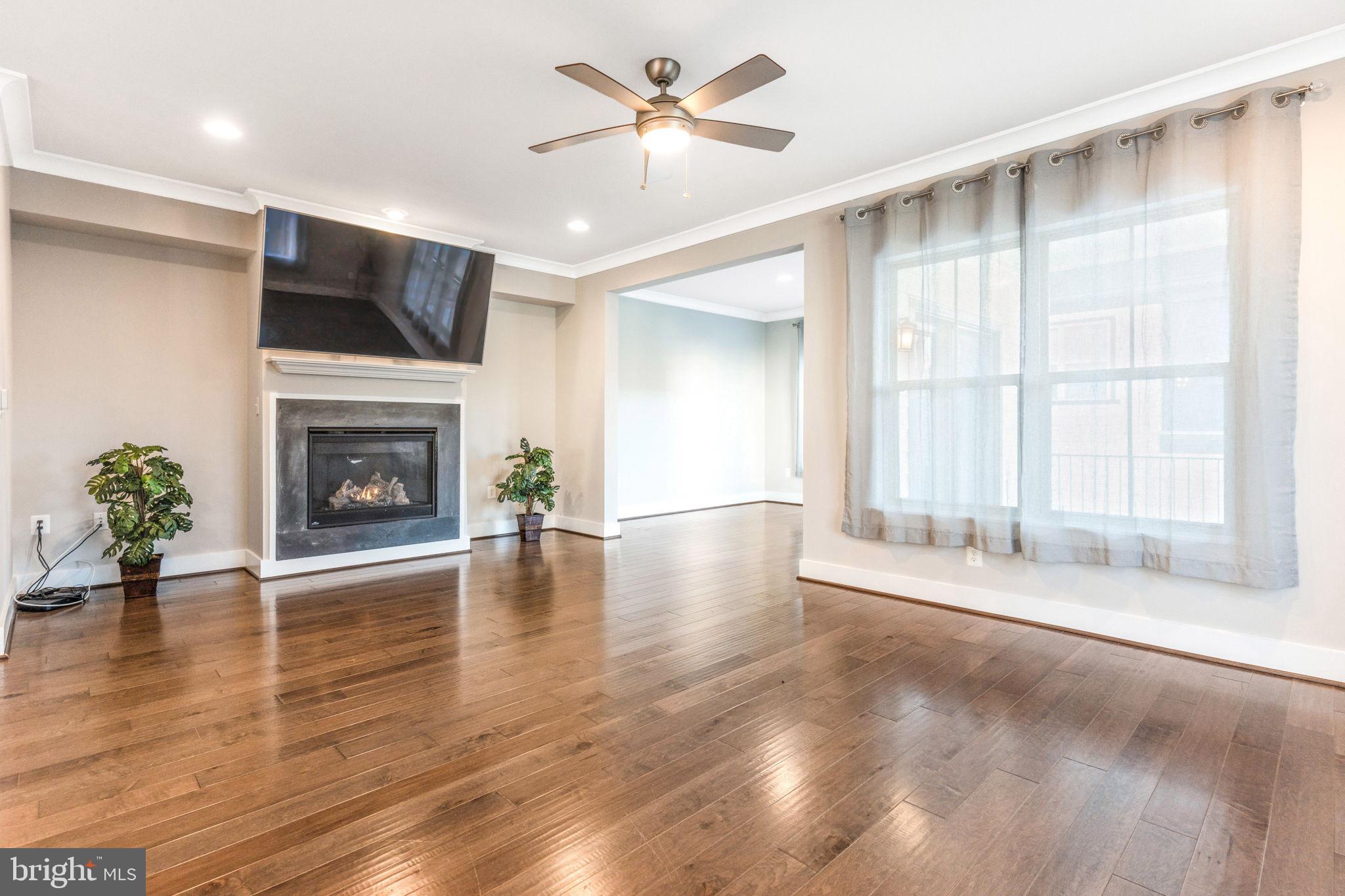 CREST OF ALEXANDRIA - Residential