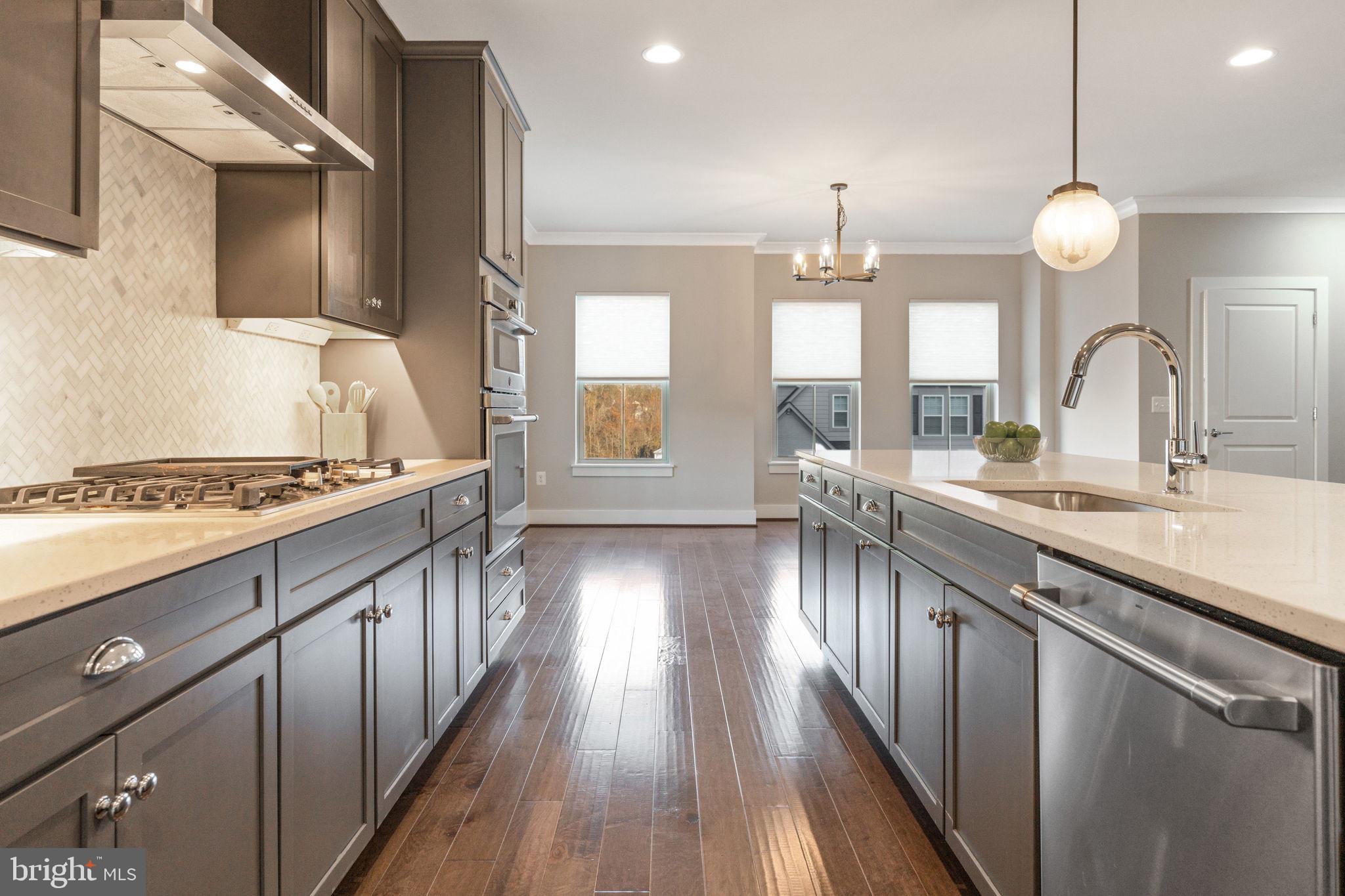 CREST OF ALEXANDRIA - Residential