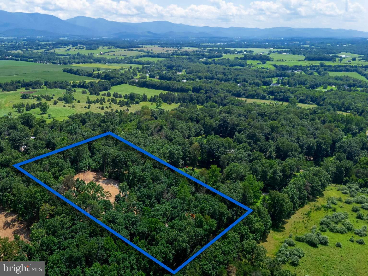 HOPE MILLS ACRES - Land