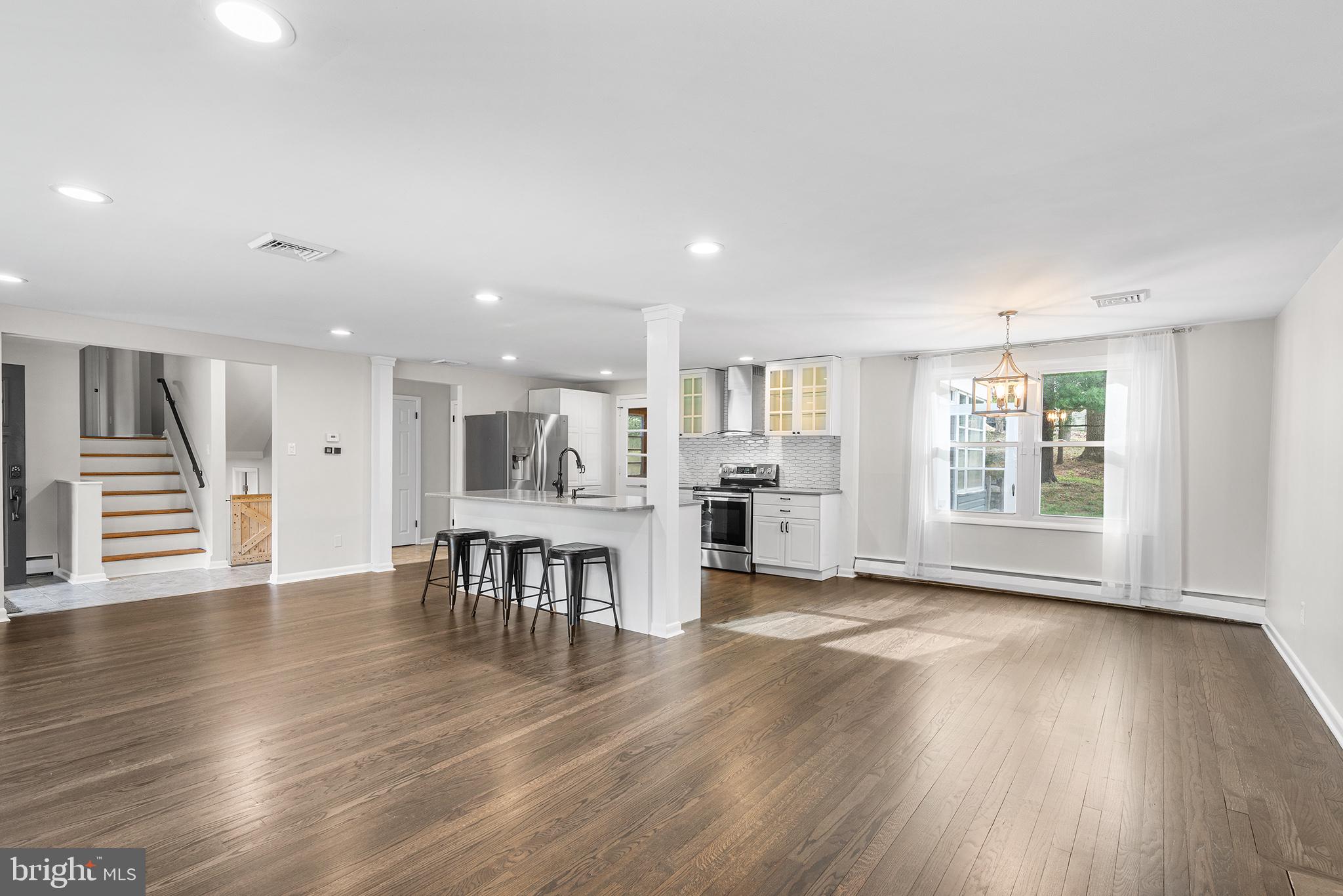 THORNBURY ESTATES - Residential