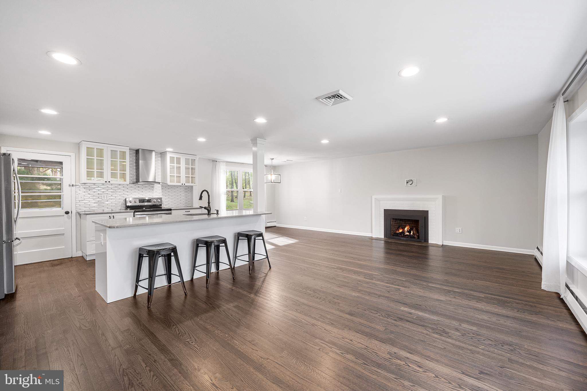 THORNBURY ESTATES - Residential