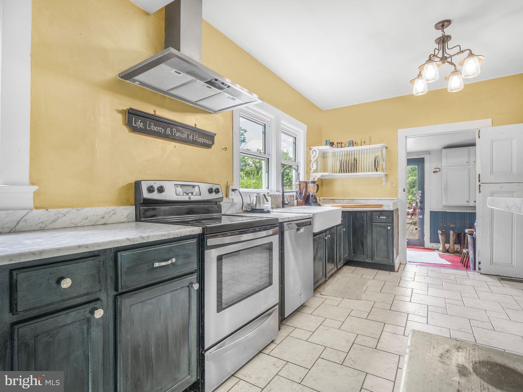 OLD RUSSELL FARM - Residential