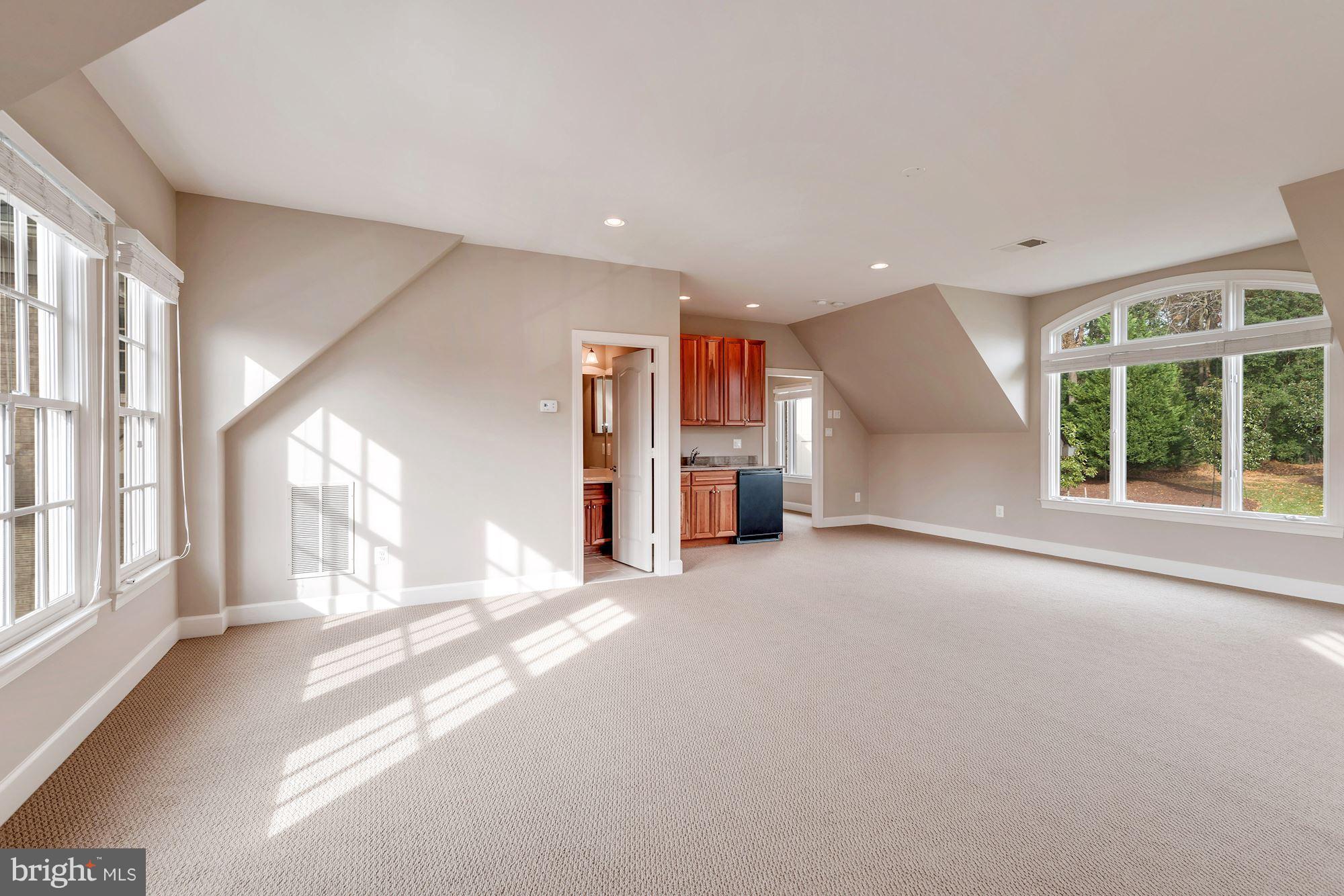 GROVEMONT - Residential