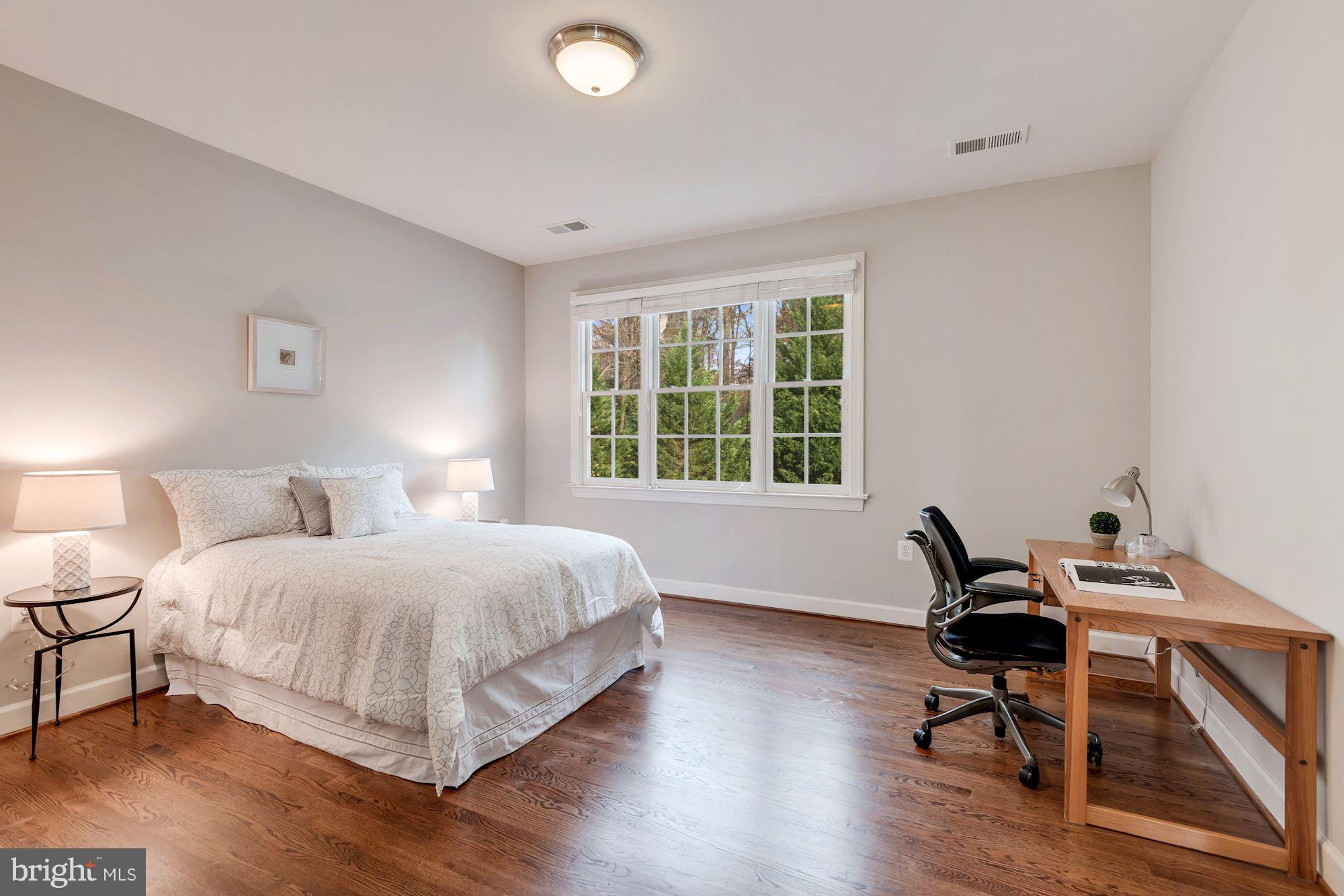 GROVEMONT - Residential