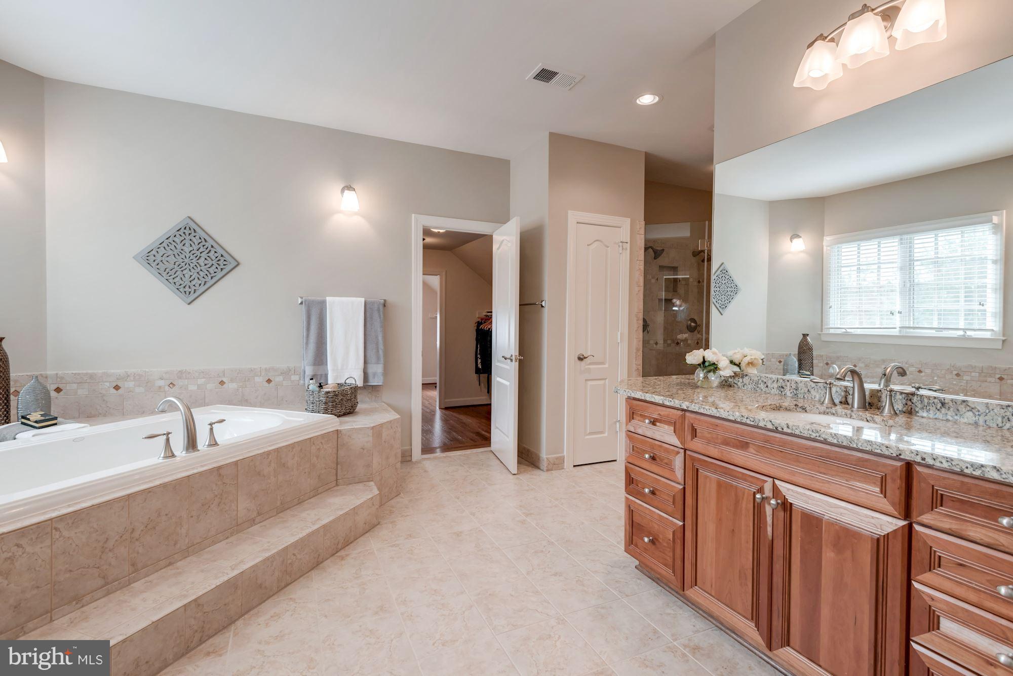 GROVEMONT - Residential