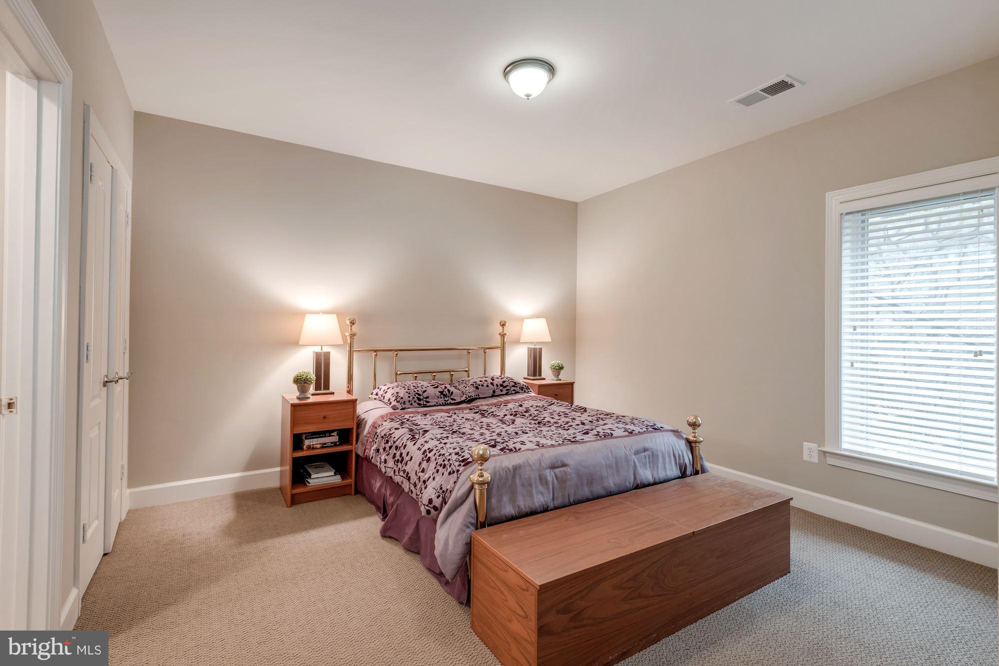 GROVEMONT - Residential