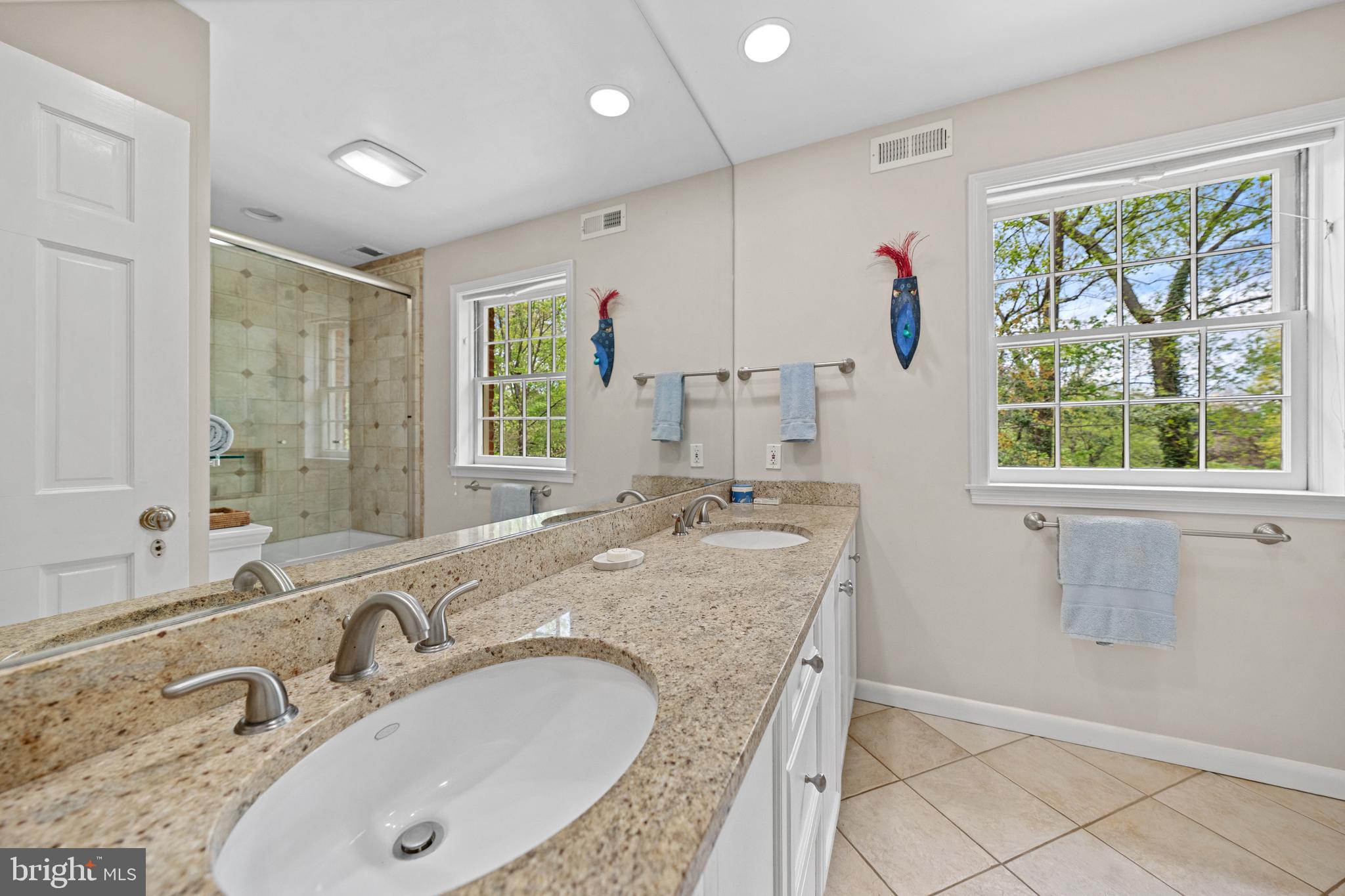 KENWOOD - Residential