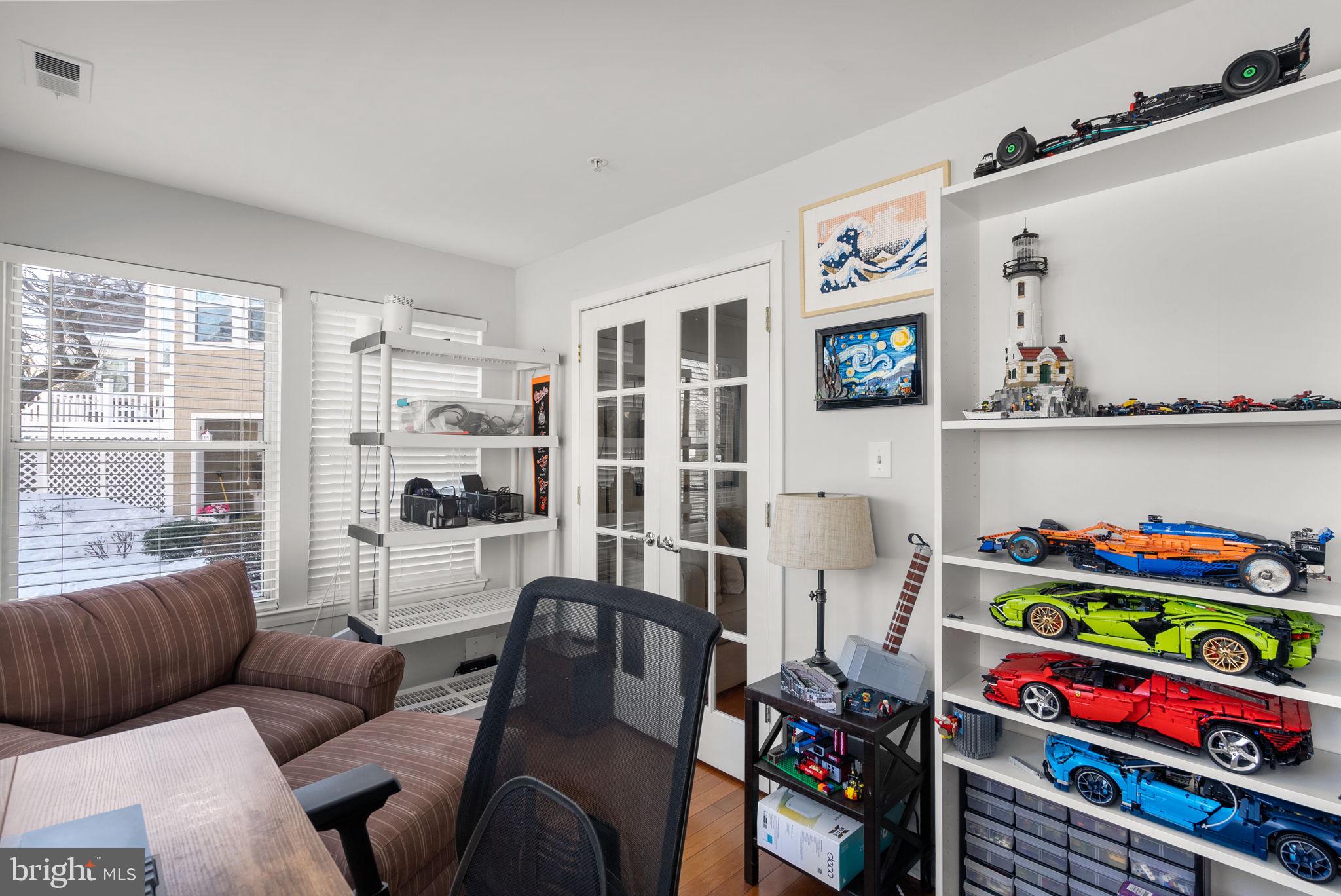 WOODLAND VILLAGE - Residential