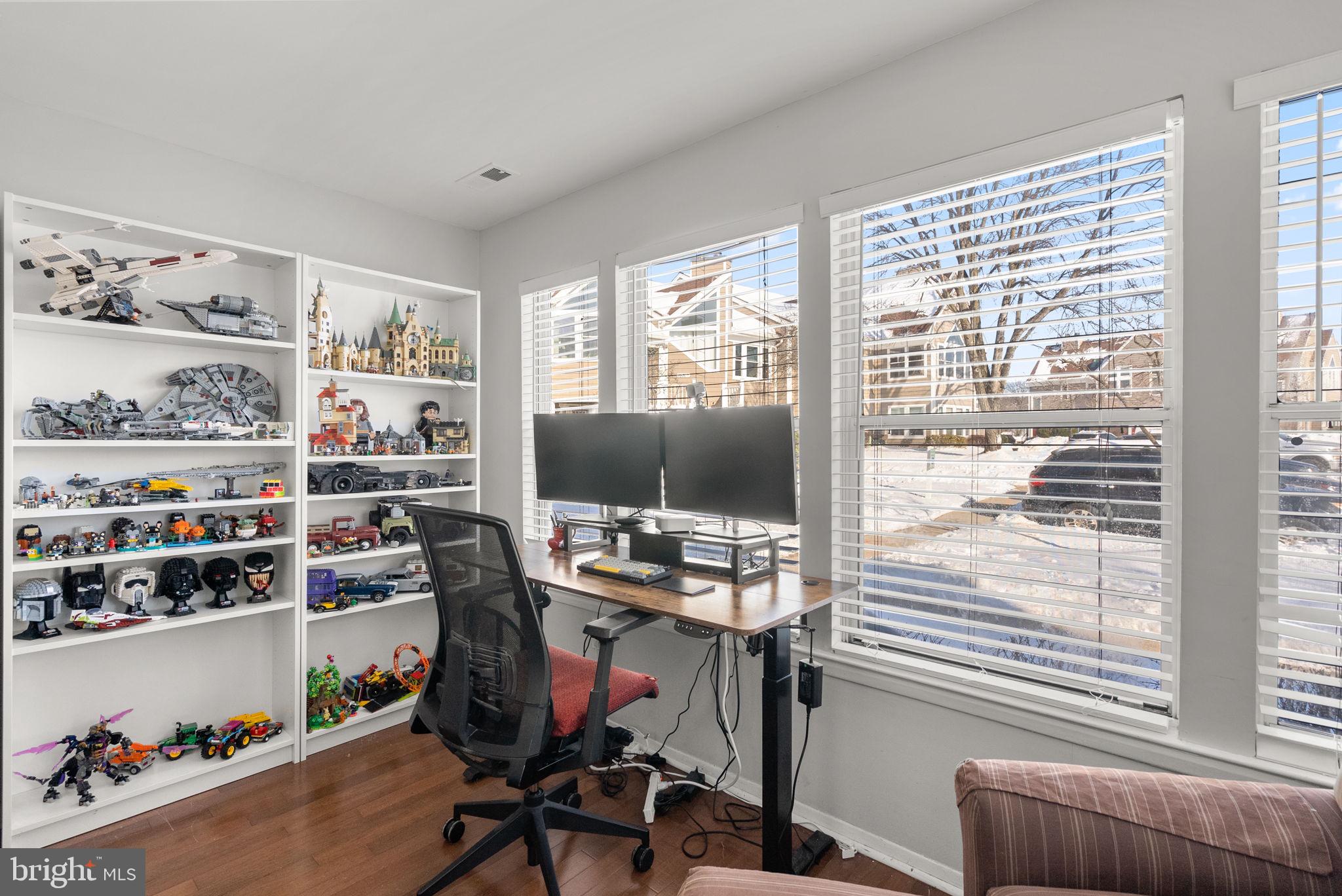 WOODLAND VILLAGE - Residential