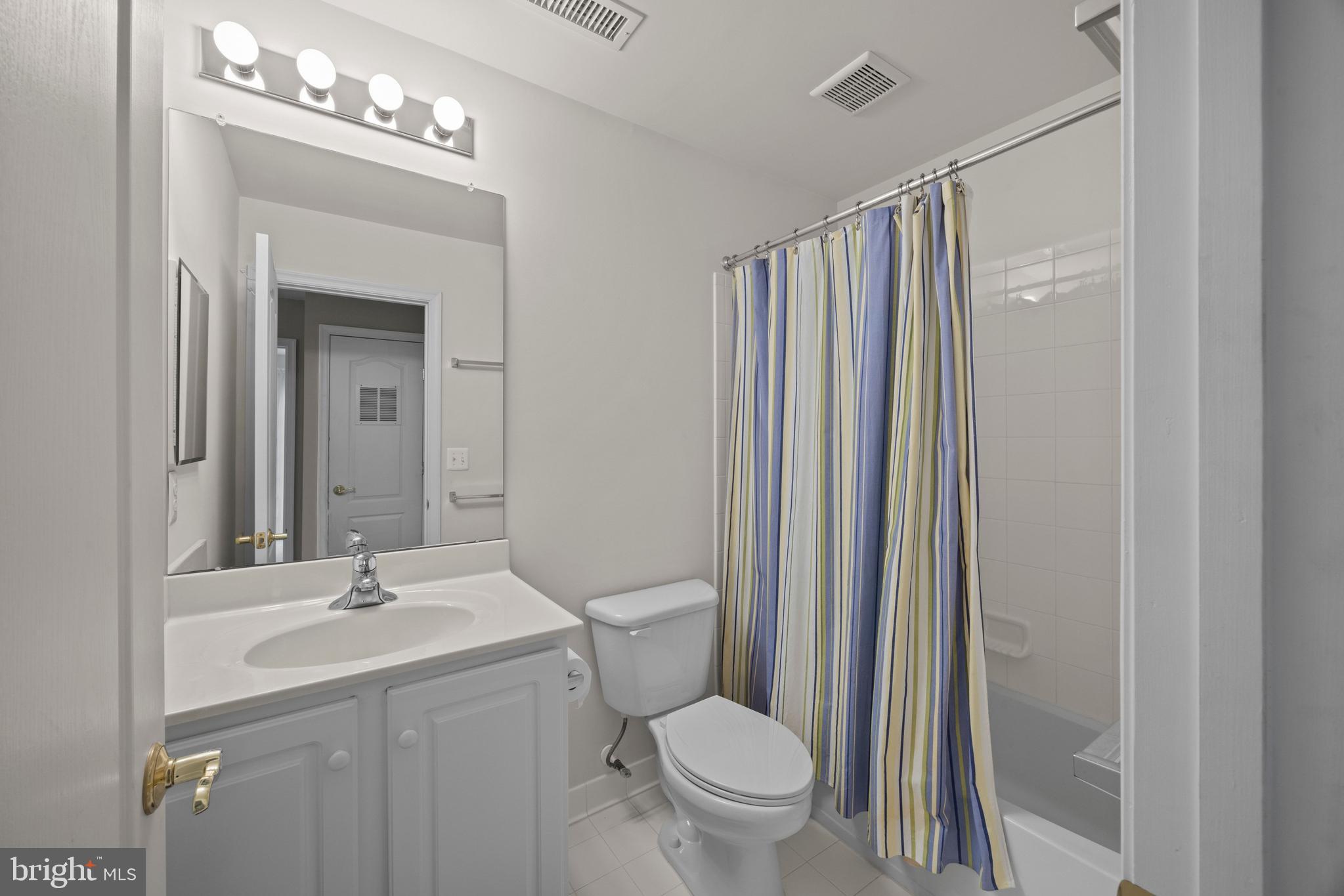 EASTON CLUB EAST - Residential