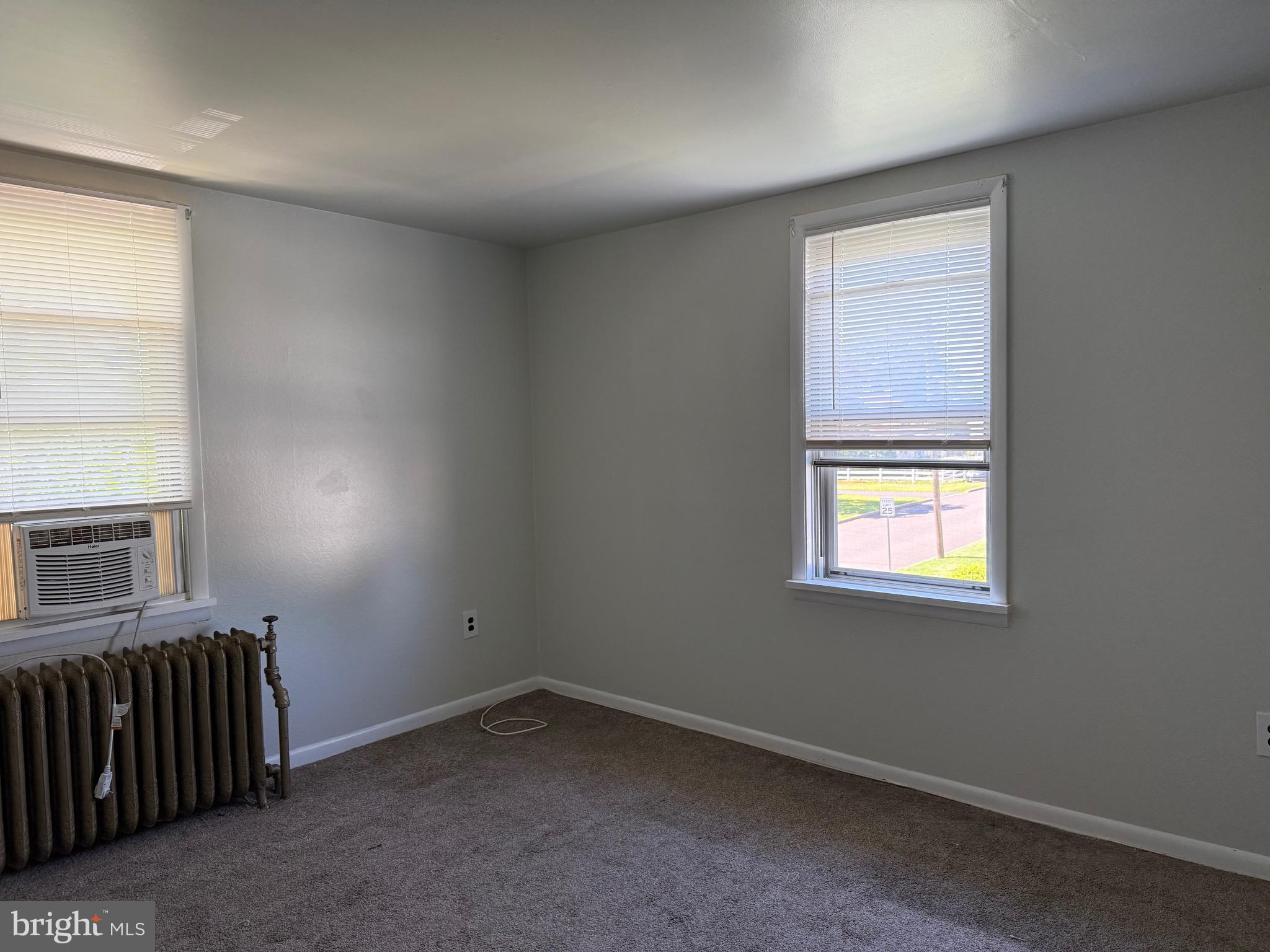 WILLOW GROVE - Residential Lease