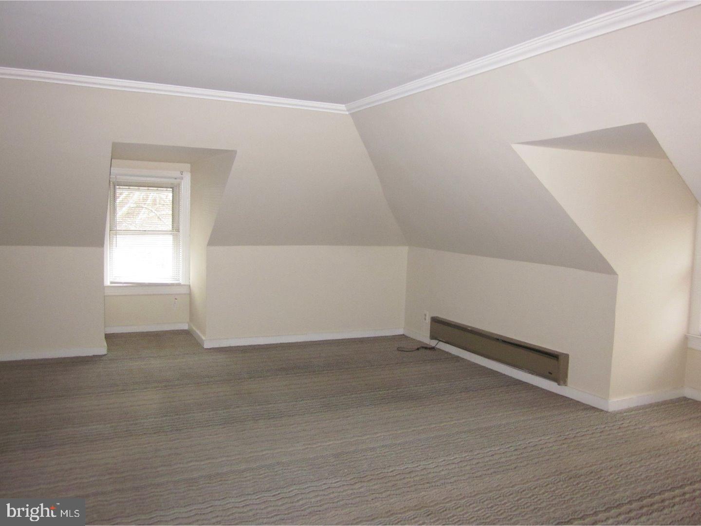 WILLOW GROVE - Residential Lease