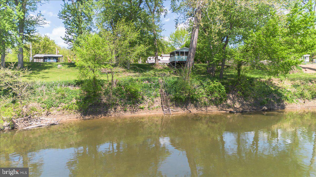 SPORTSMANS PARADISE - Land