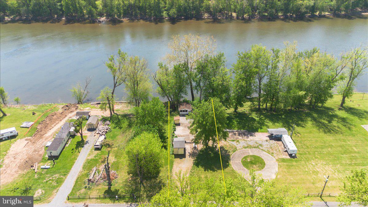 SPORTSMANS PARADISE - Land