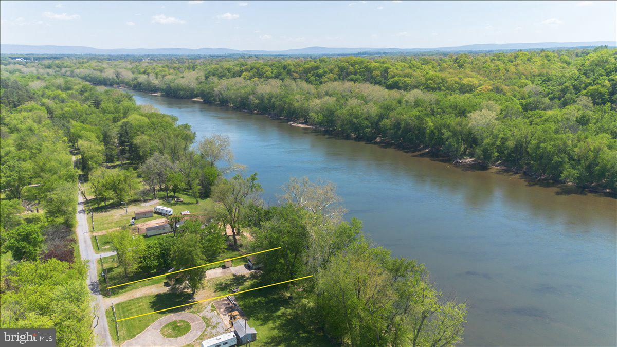 SPORTSMANS PARADISE - Land