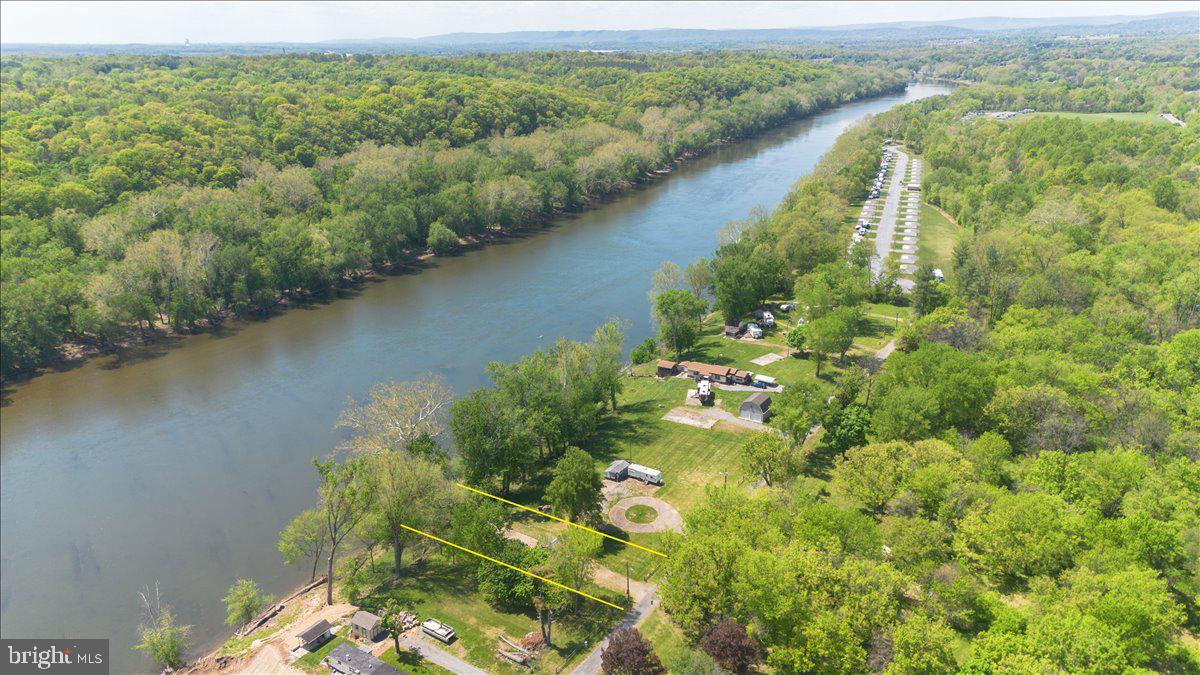 SPORTSMANS PARADISE - Land