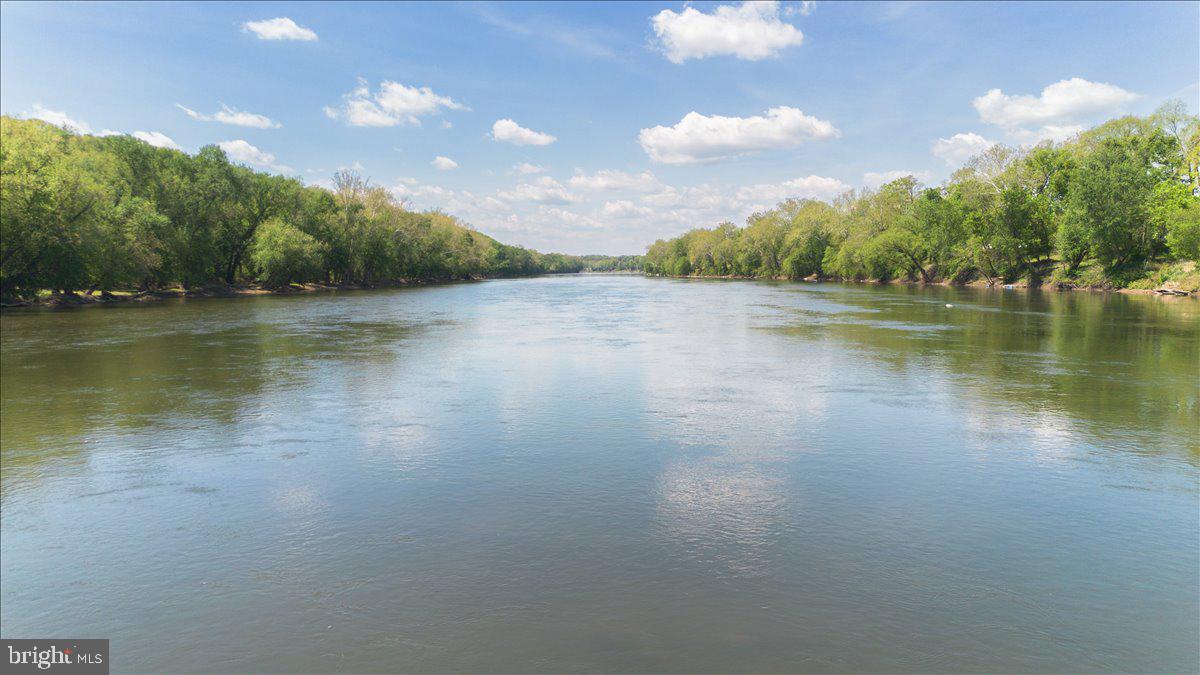 SPORTSMANS PARADISE - Land