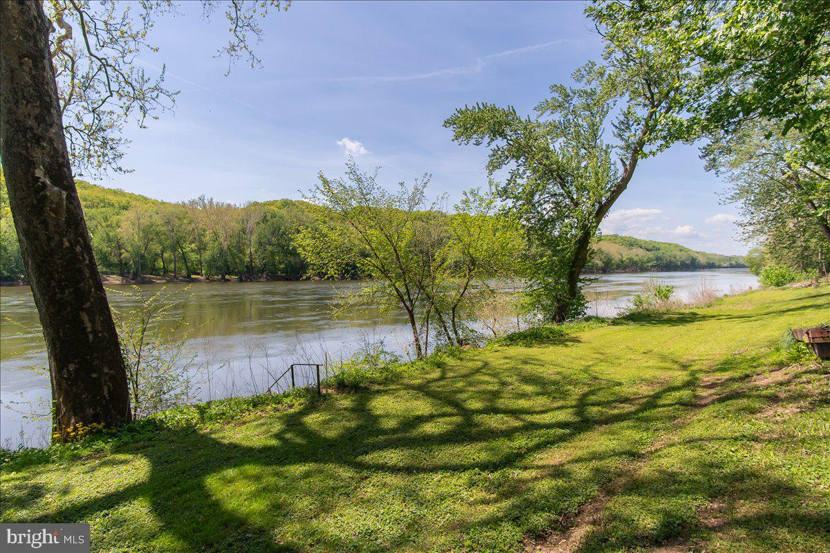 SPORTSMANS PARADISE - Land