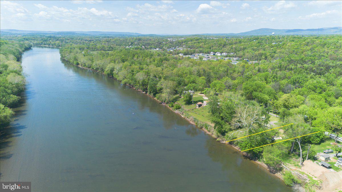 SPORTSMANS PARADISE - Land