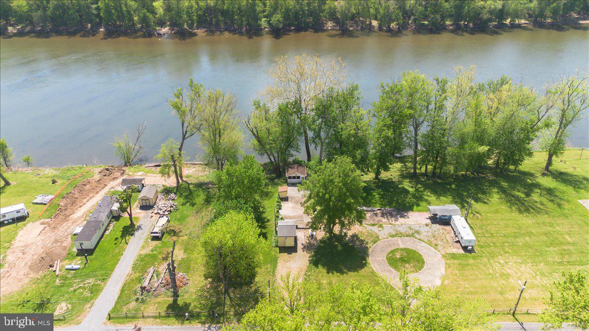 SPORTSMANS PARADISE - Land