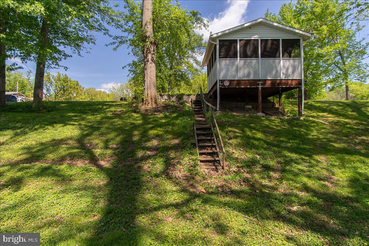 SPORTSMANS PARADISE - Land