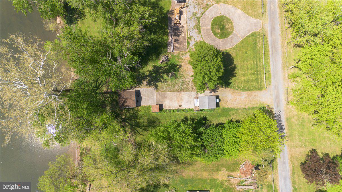 SPORTSMANS PARADISE - Land