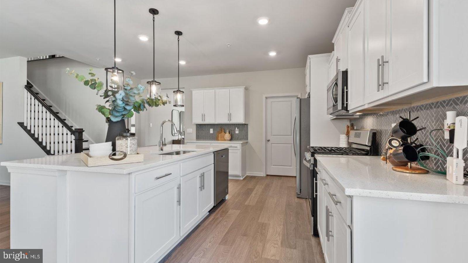 BEECHWOOD MANOR - Residential