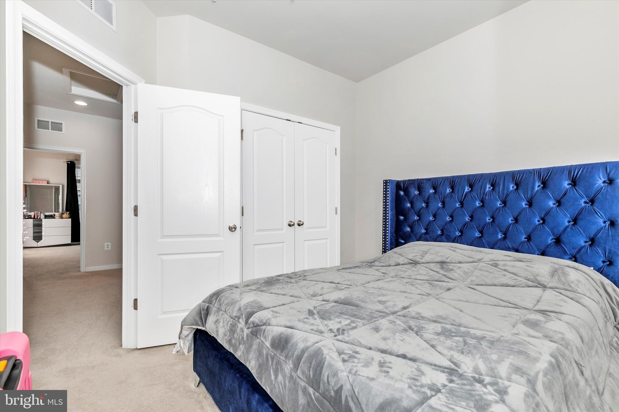 JEFFERSON PLACE - Residential