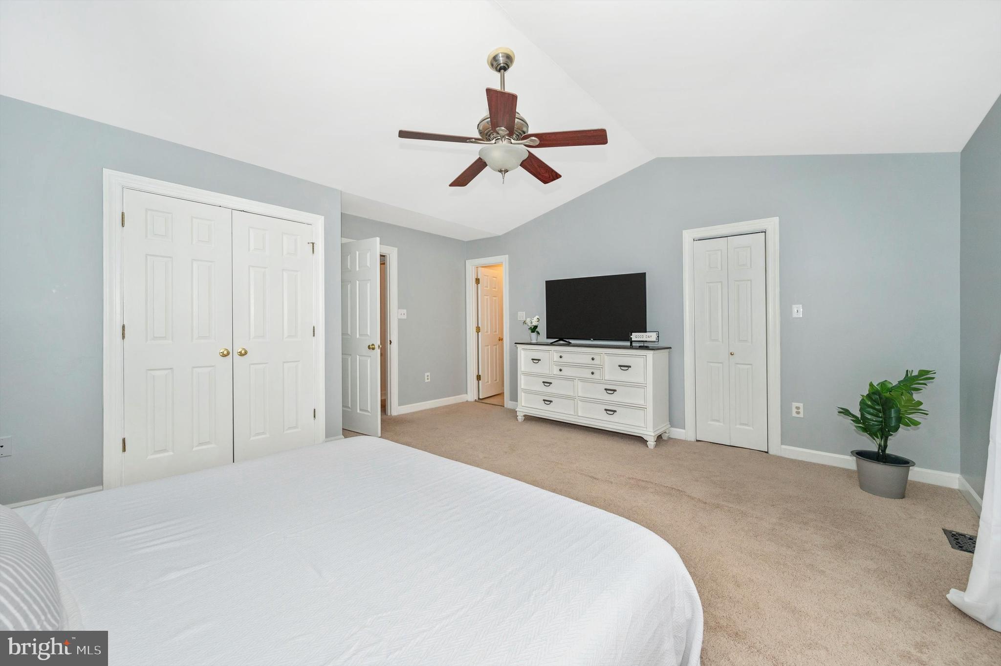 SPRING RIDGE - Residential