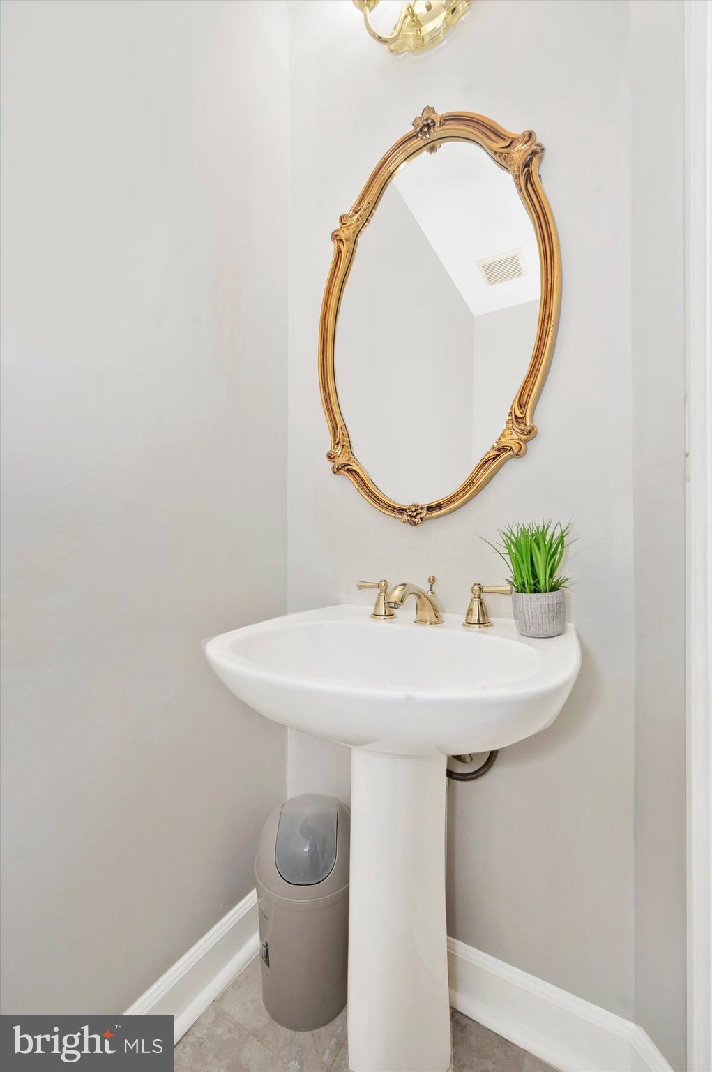 SPRING RIDGE - Residential