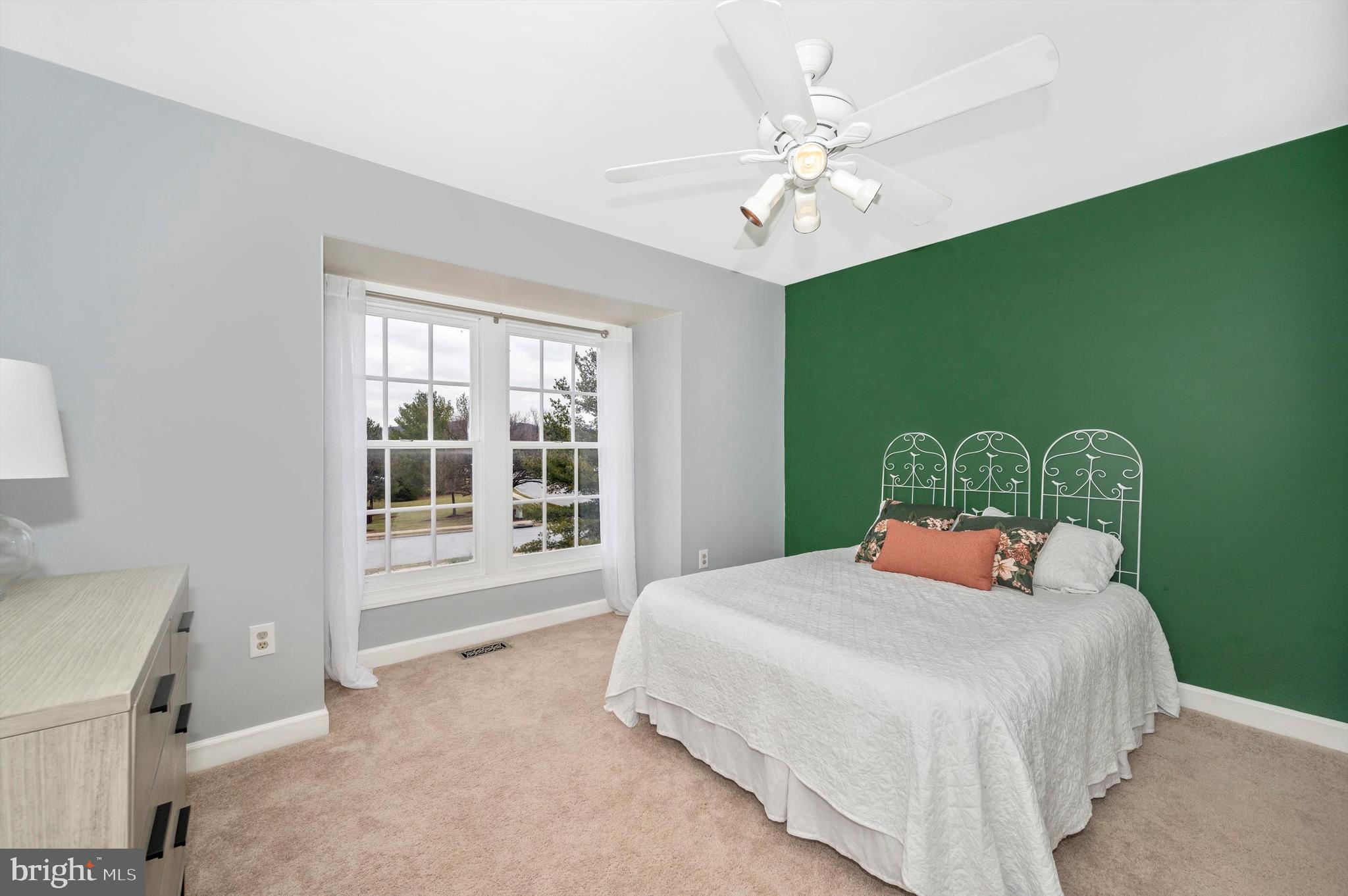 SPRING RIDGE - Residential