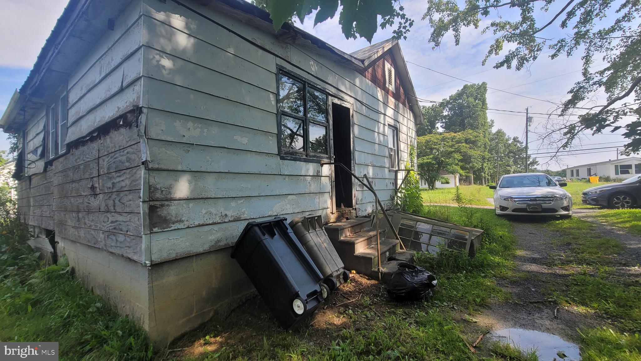 2768 MIDDLEWAY PIKE