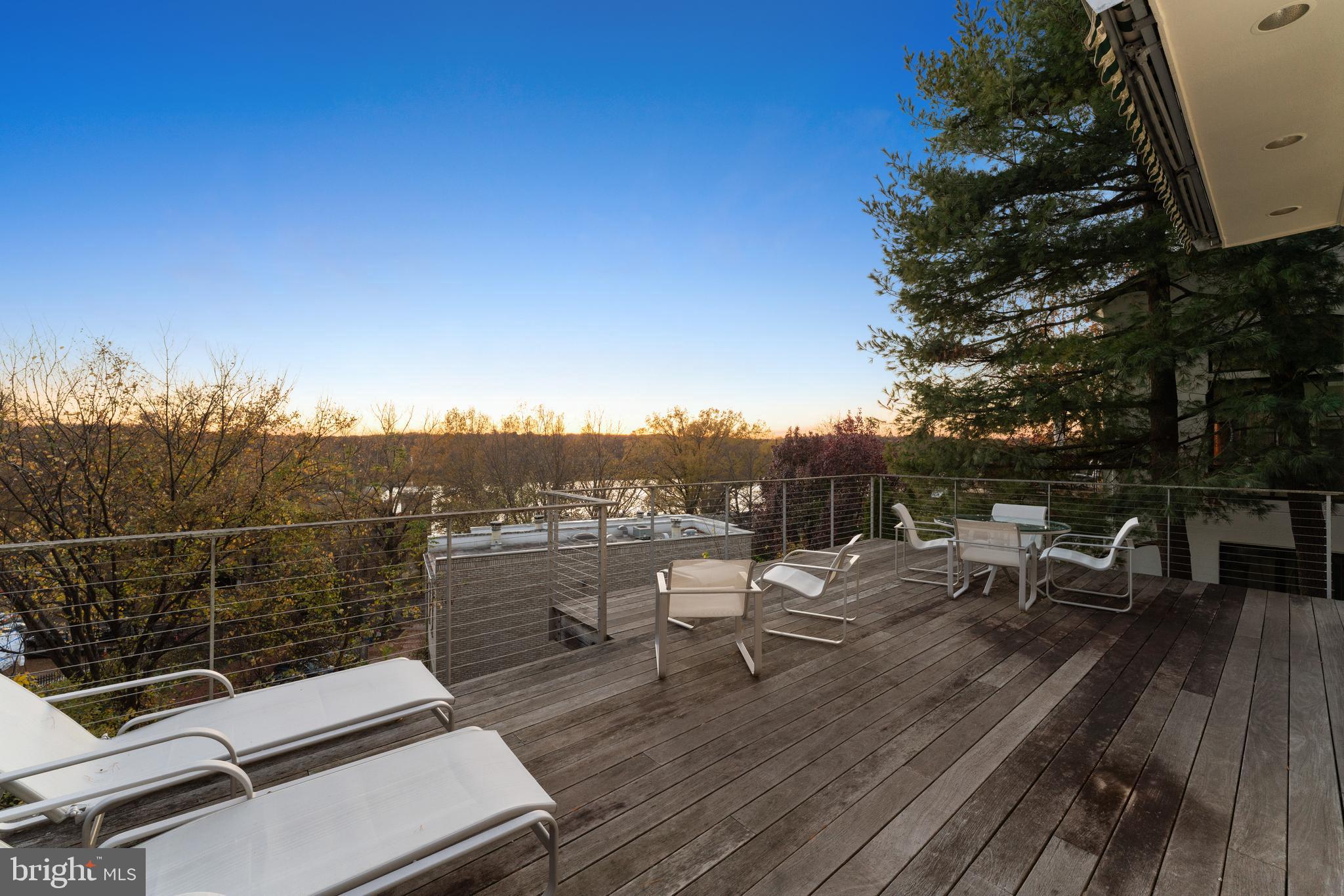 BERKLEY - Residential