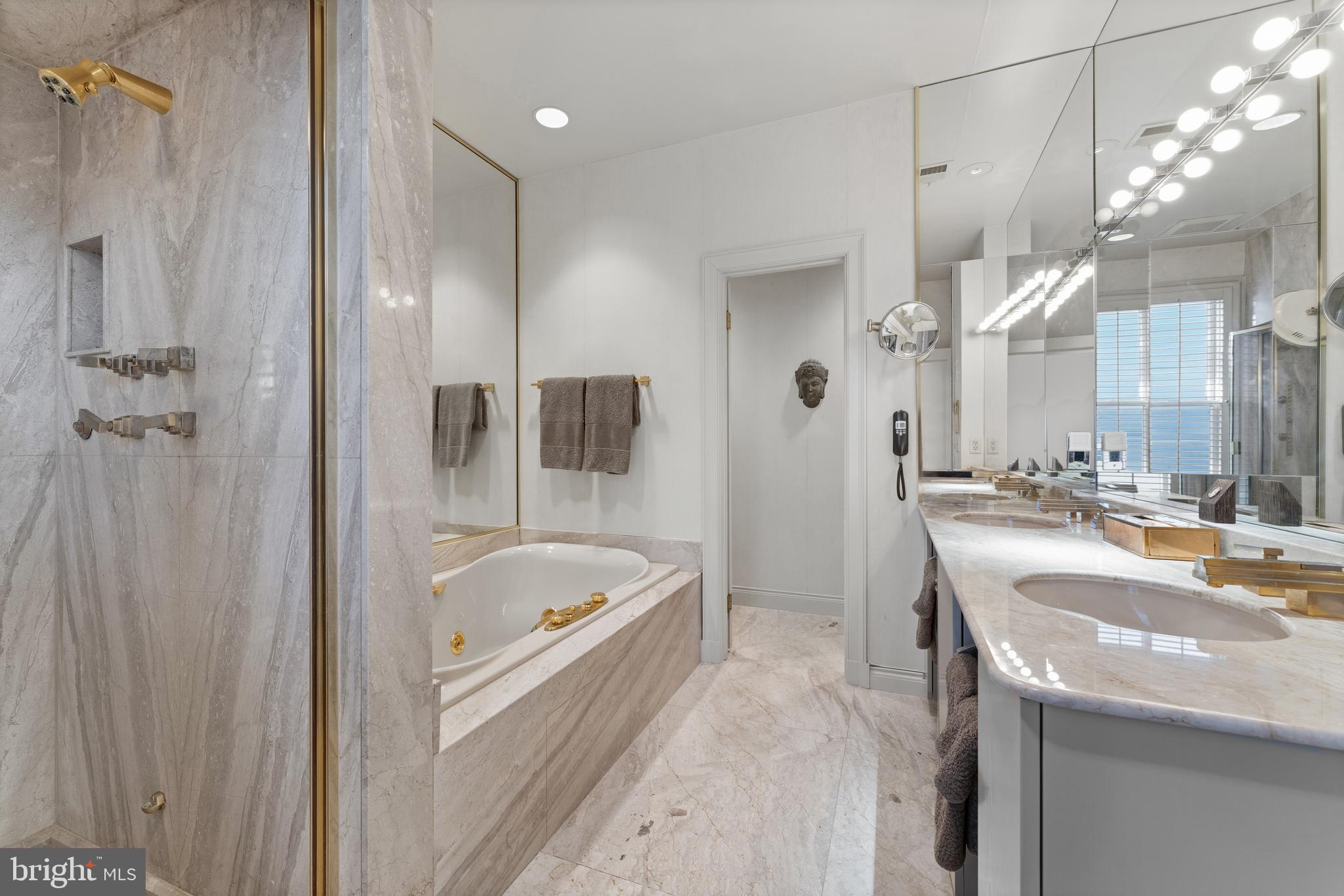 BERKLEY - Residential