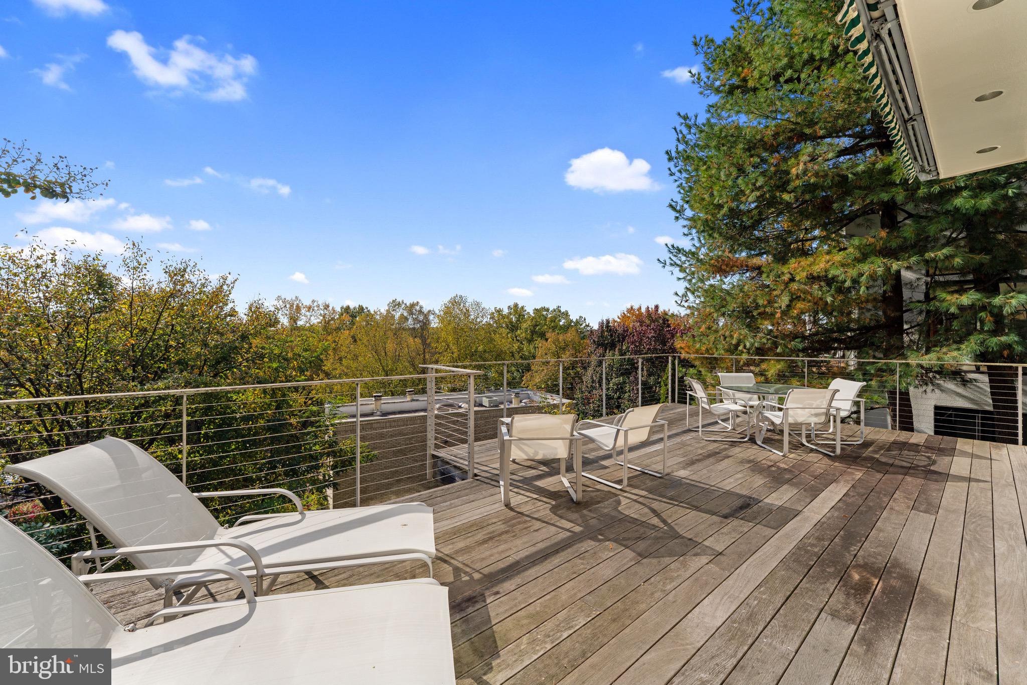 BERKLEY - Residential