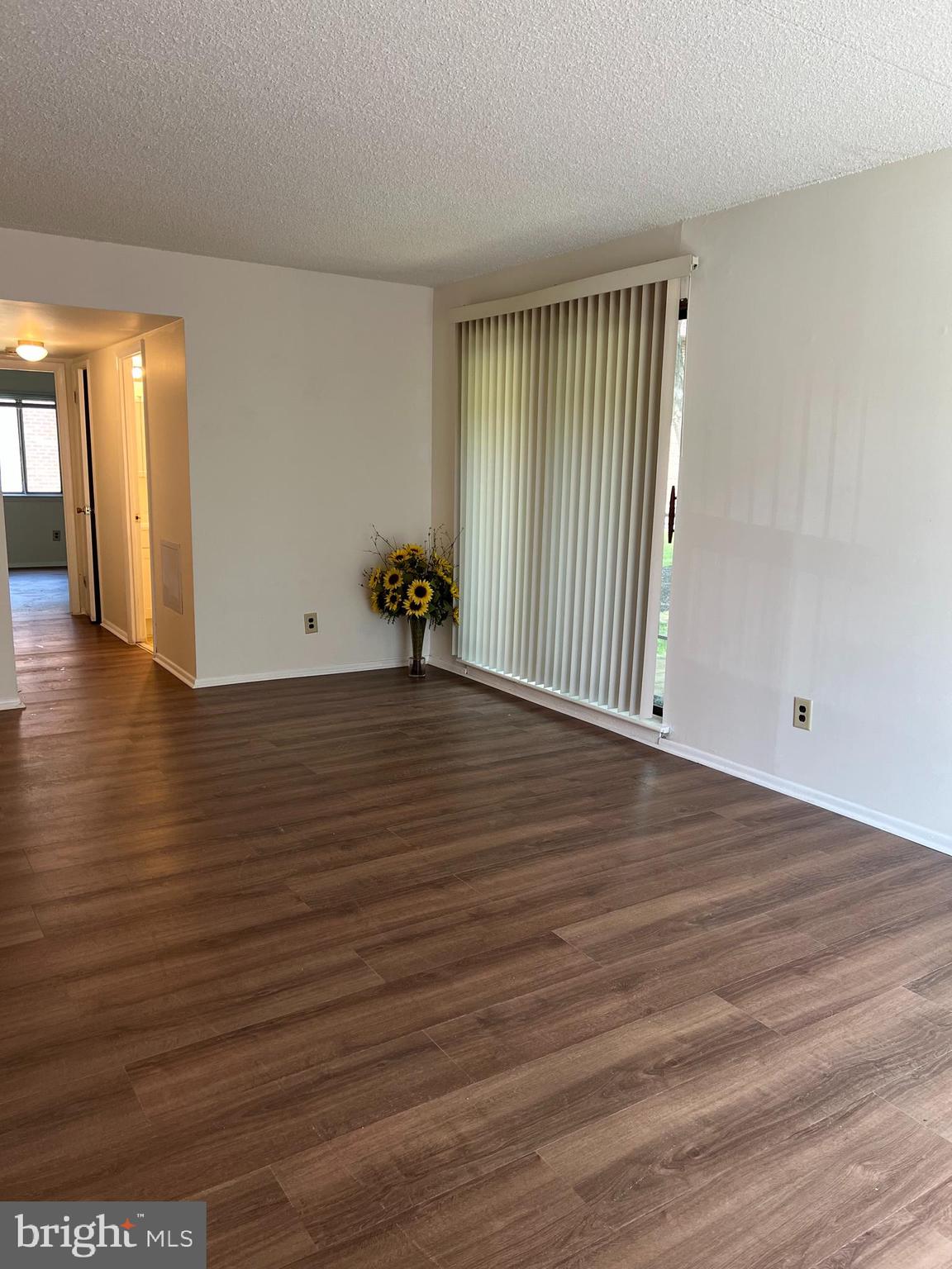 DANBURY VILLAGE - Residential