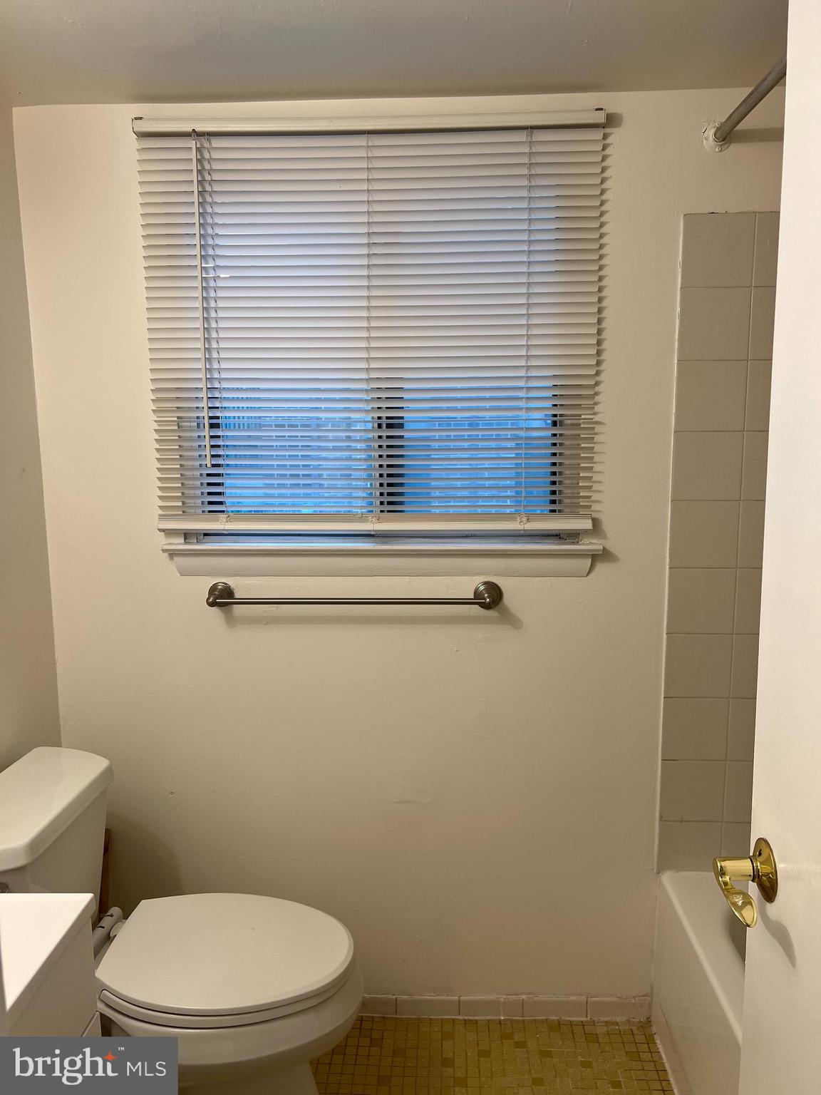 DANBURY VILLAGE - Residential