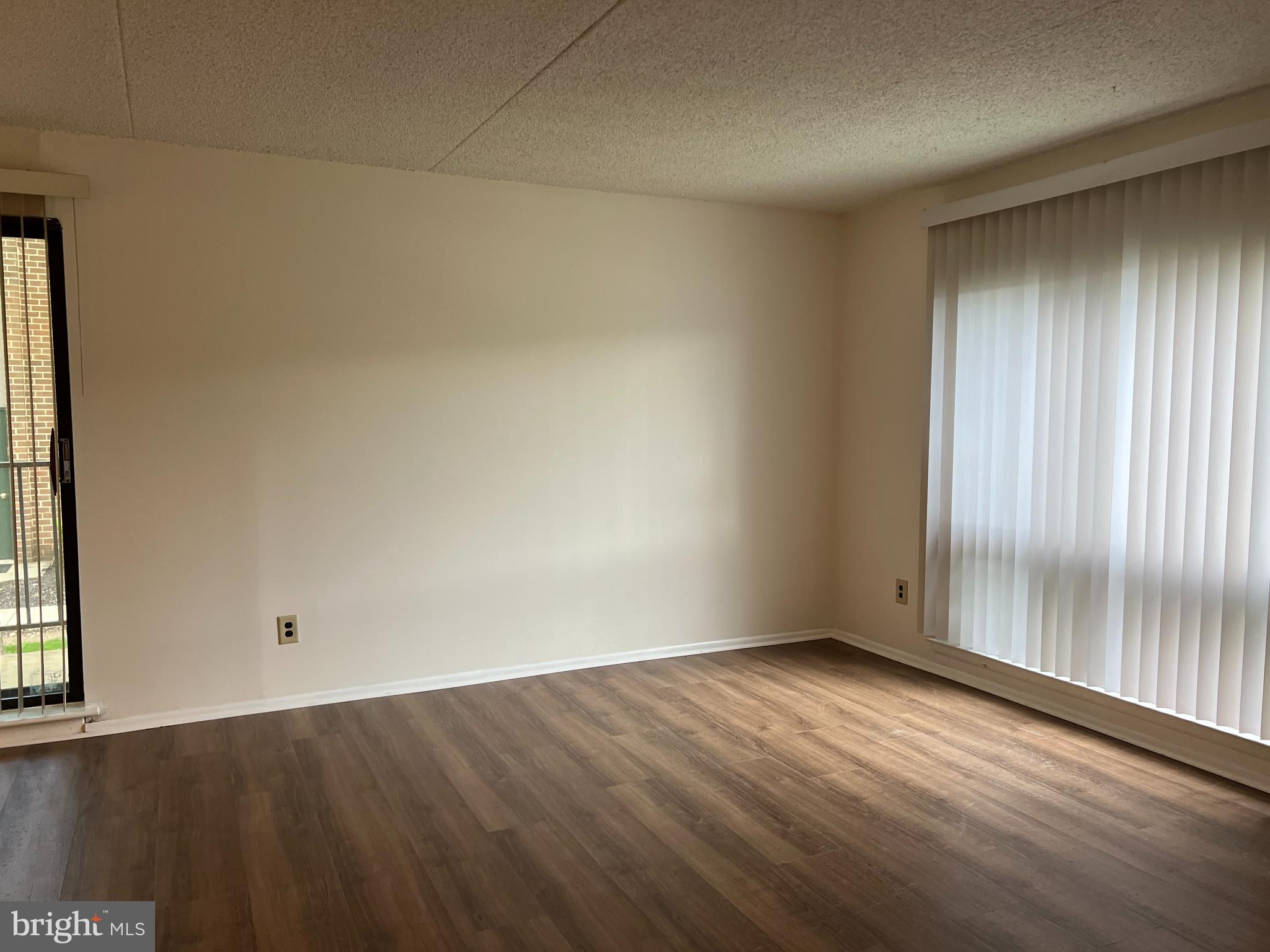 DANBURY VILLAGE - Residential