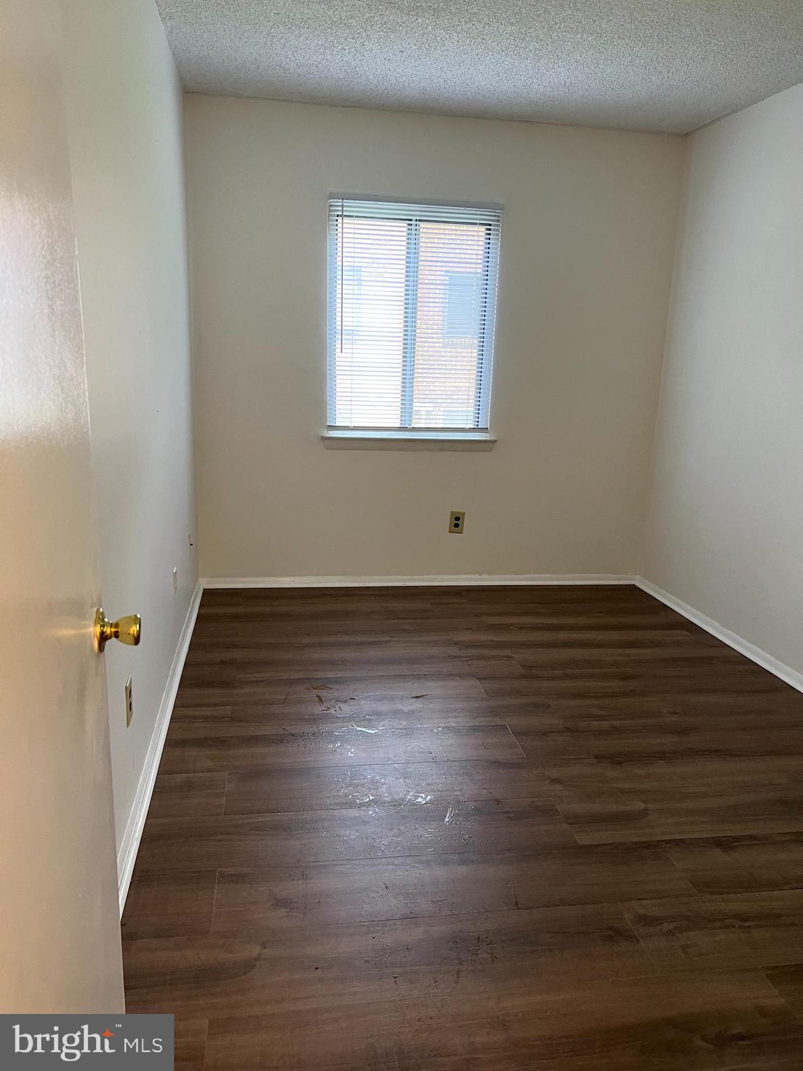 DANBURY VILLAGE - Residential