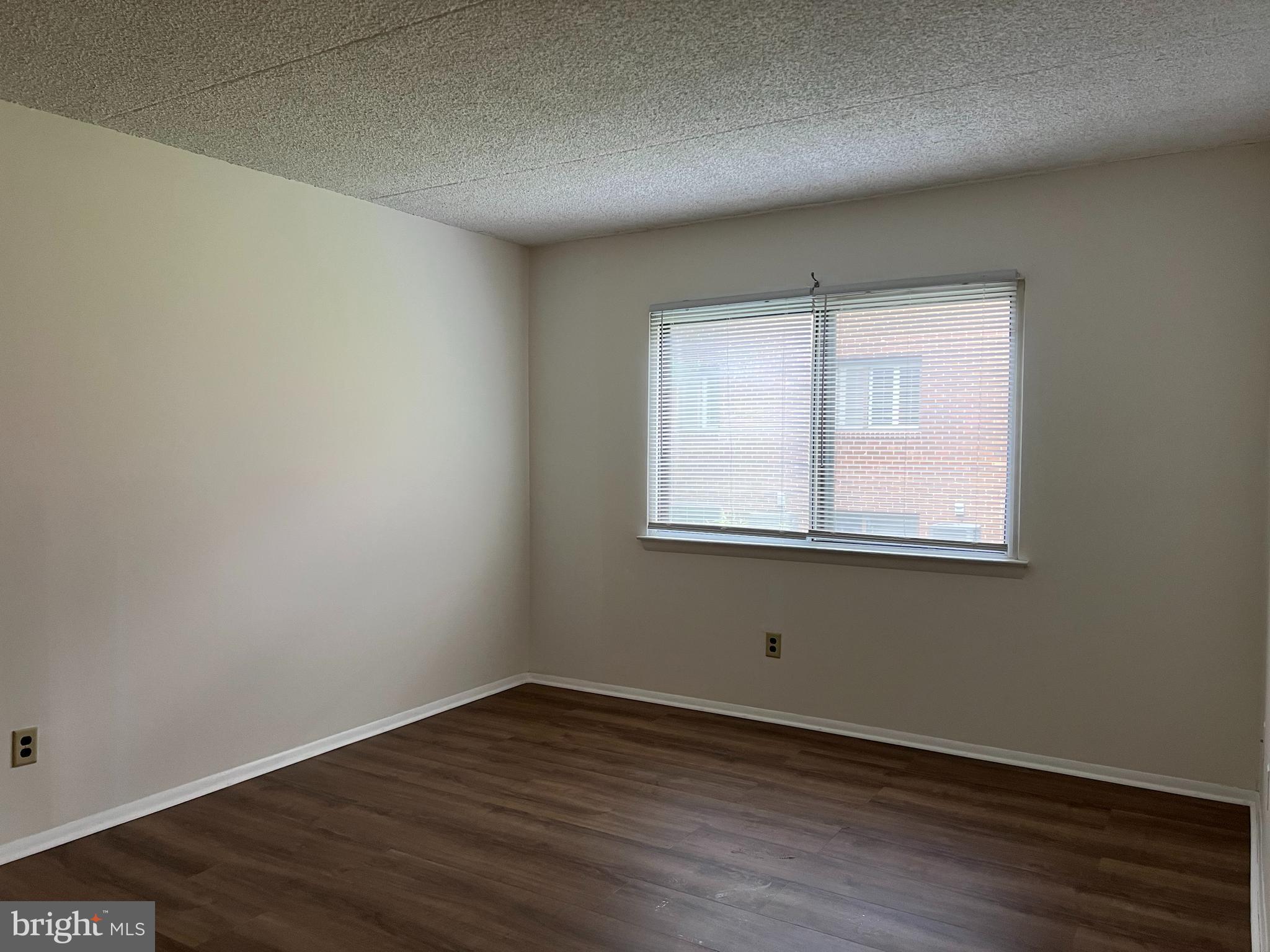 DANBURY VILLAGE - Residential