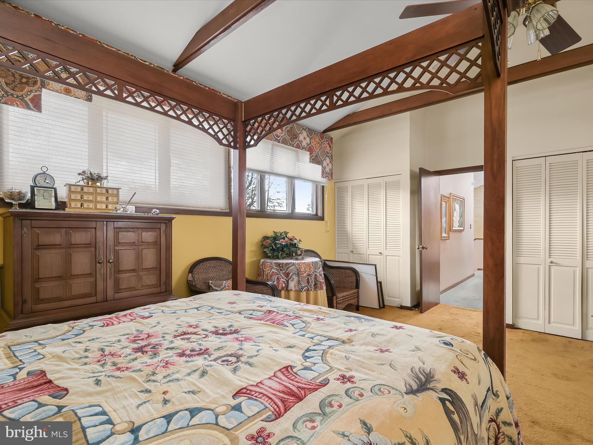 TOWN CENTER - Residential