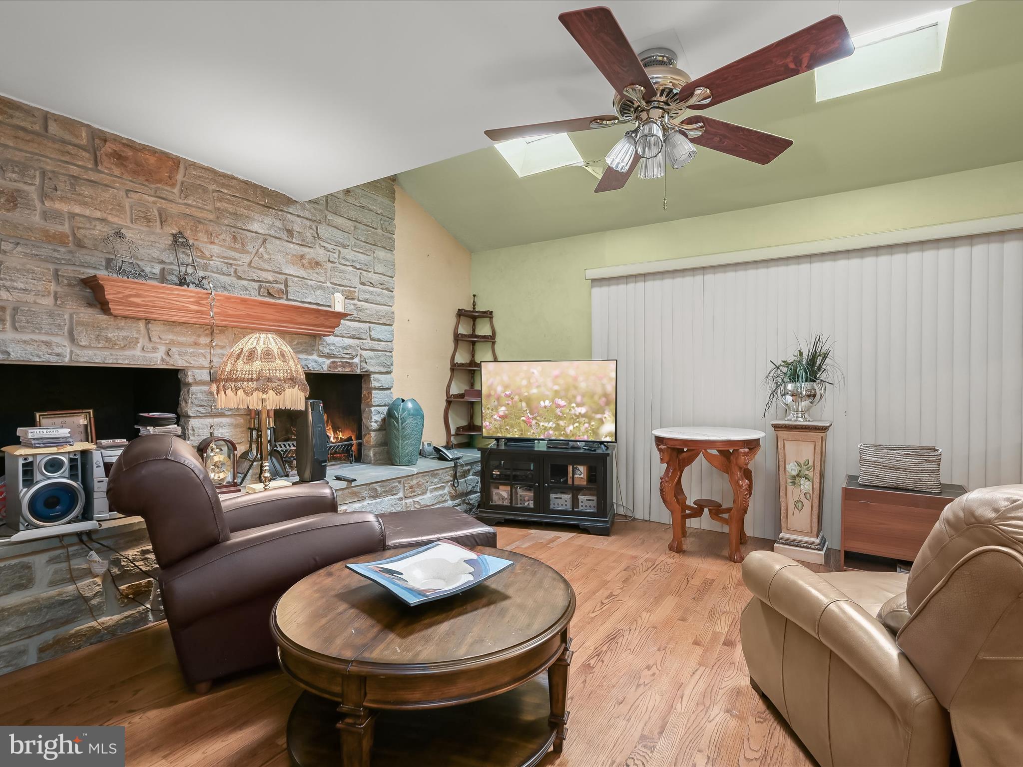 TOWN CENTER - Residential